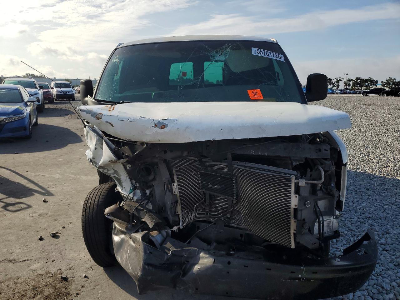2003 Chevrolet Express G2500 Белый vin: 1GCGG25U331181224