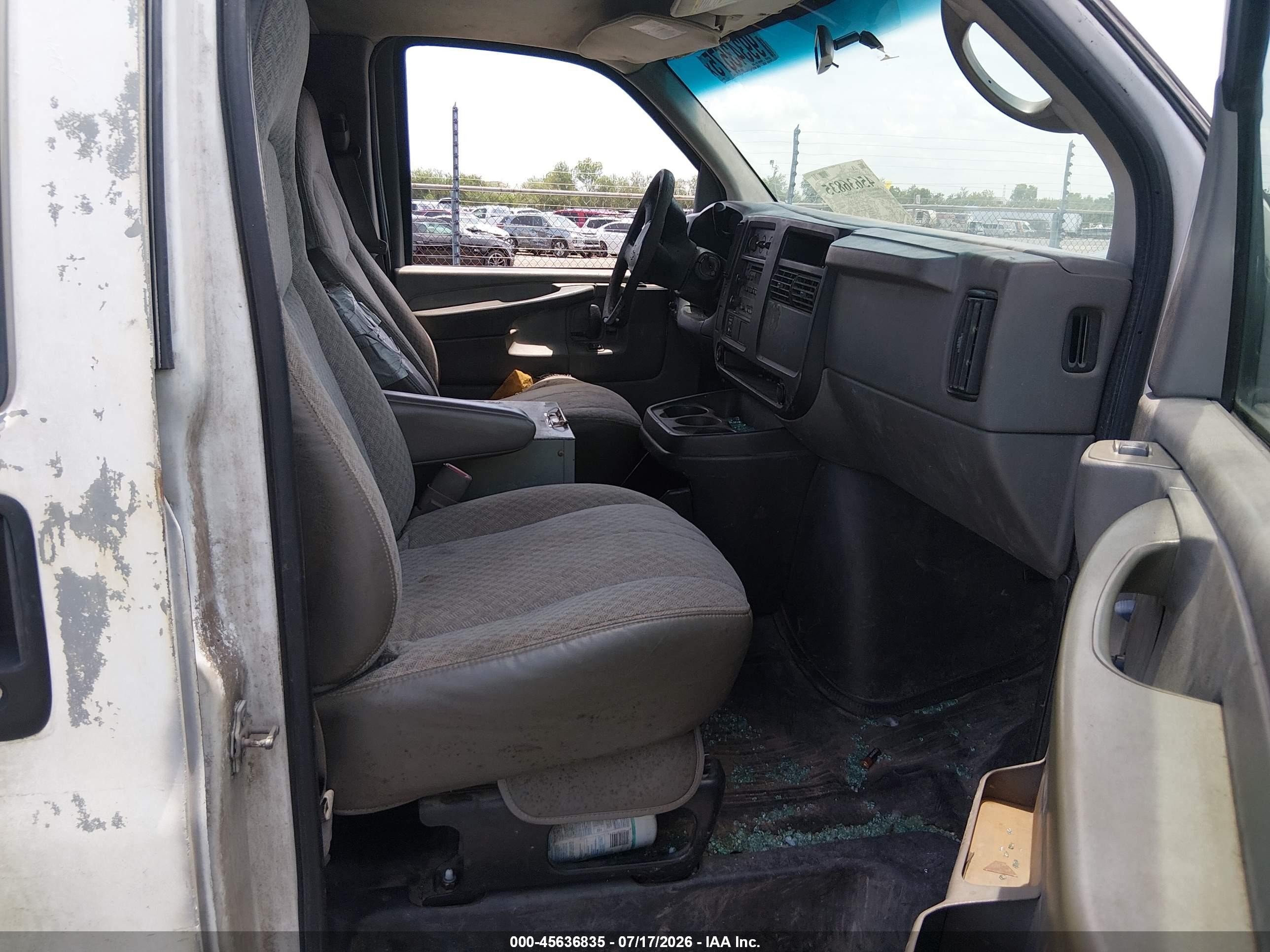 2006 Chevrolet Express Y3h Paratransit Белый vin: 1GCGG25U661255739