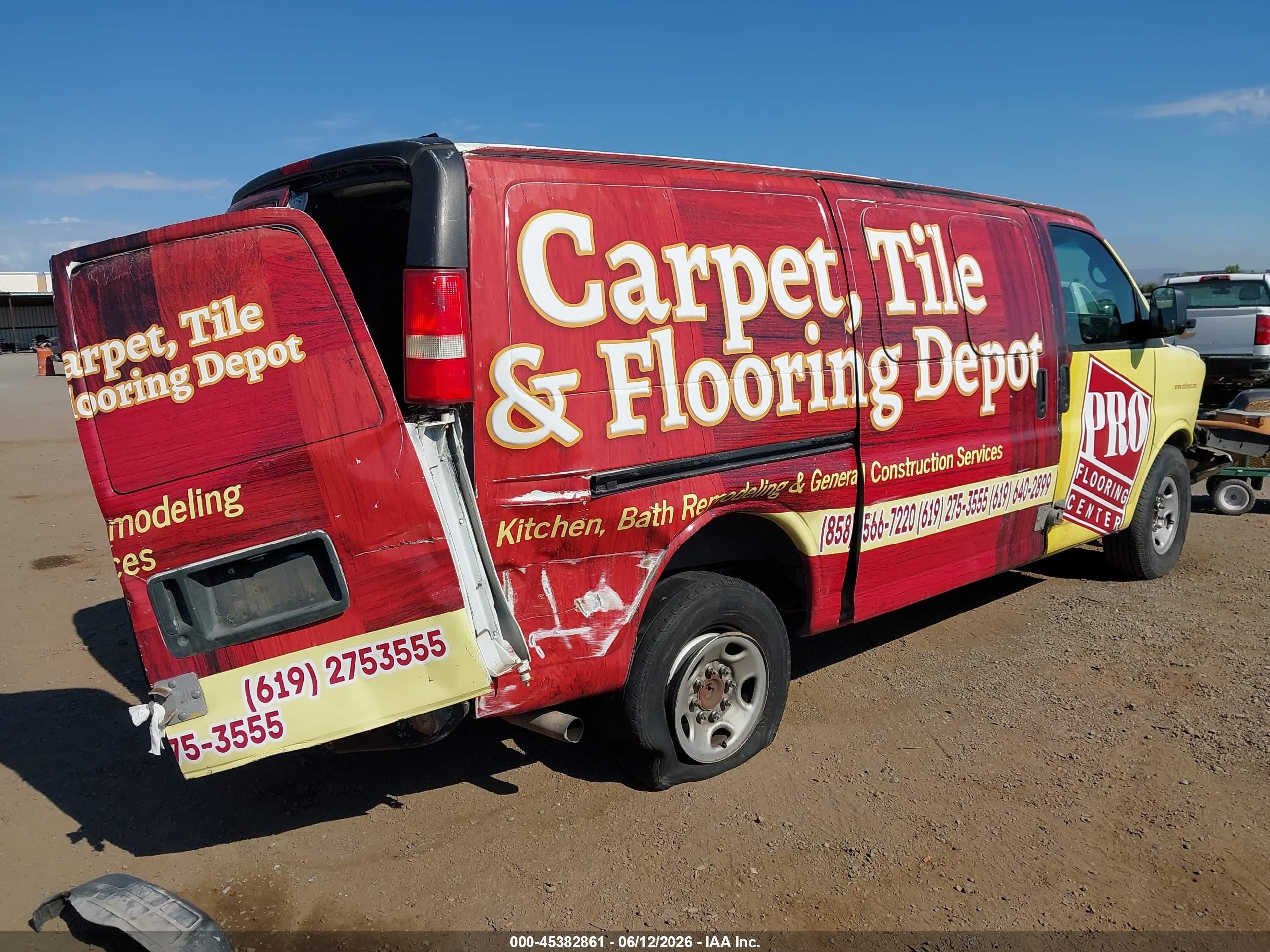 2007 Chevrolet Express Work Van Red vin: 1GCGG25U971234174
