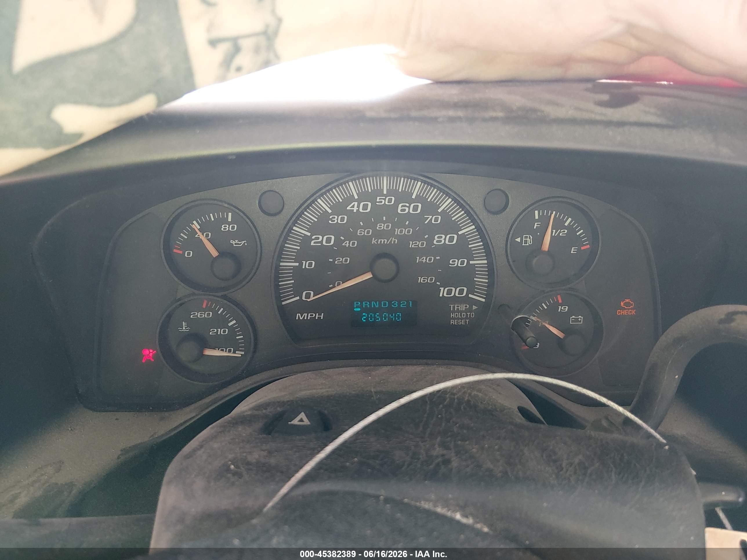 2005 Chevrolet Express   White vin: 1GCGG25V051269367