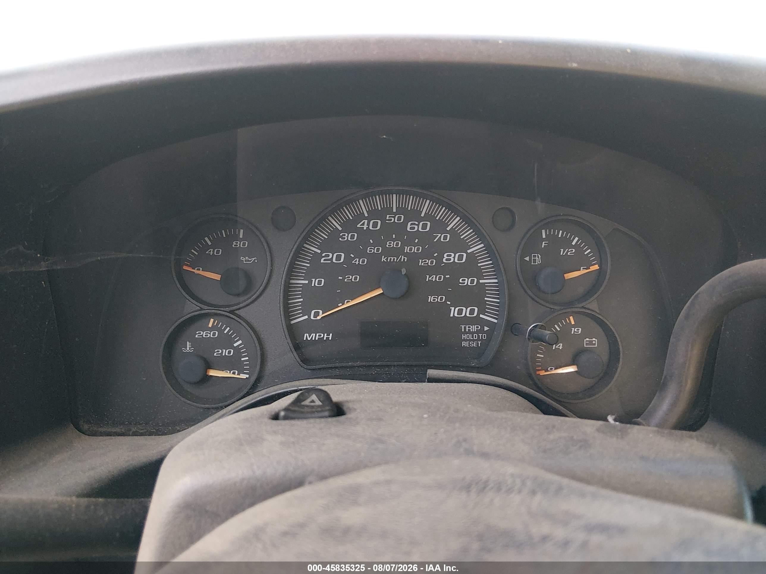2005 Chevrolet Express   White vin: 1GCGG25V151267160
