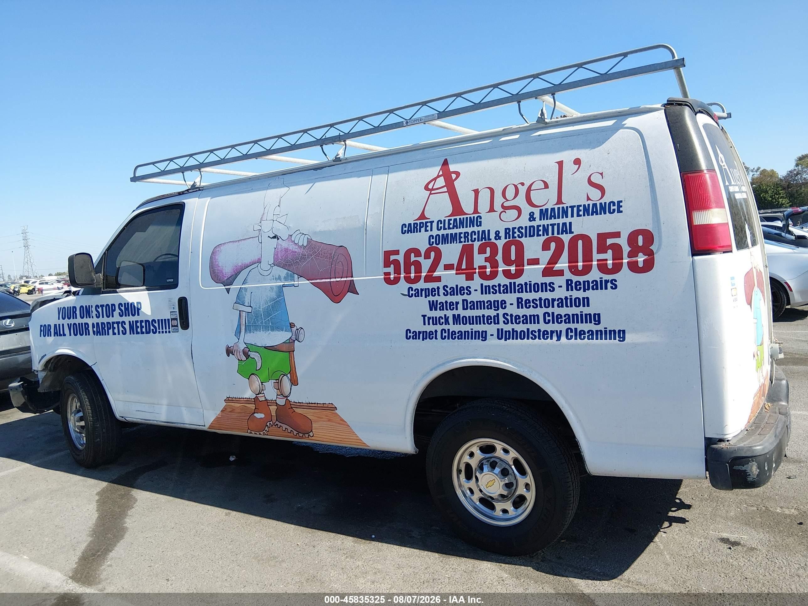 2005 Chevrolet Express   White vin: 1GCGG25V151267160