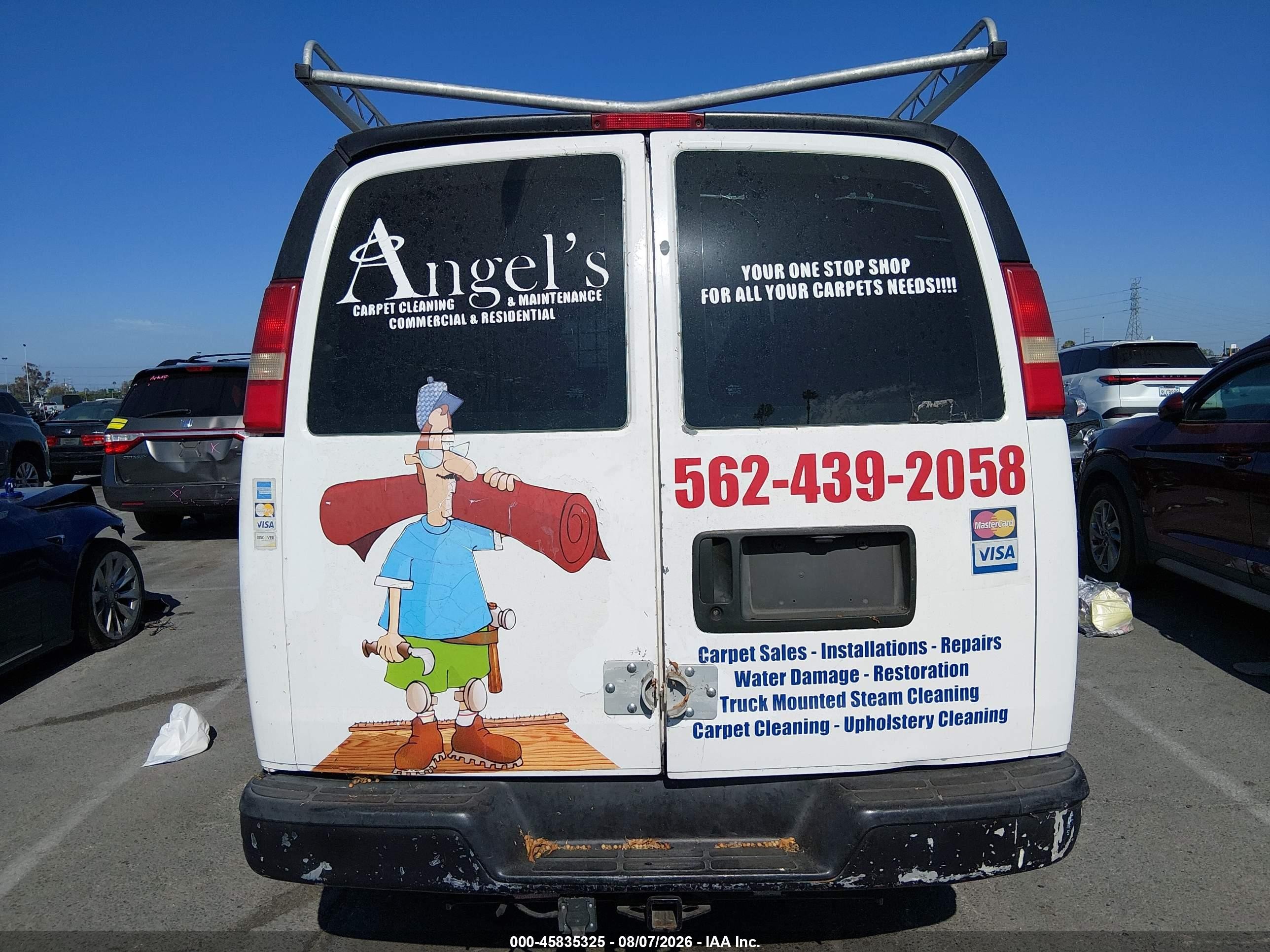 2005 Chevrolet Express   White vin: 1GCGG25V151267160