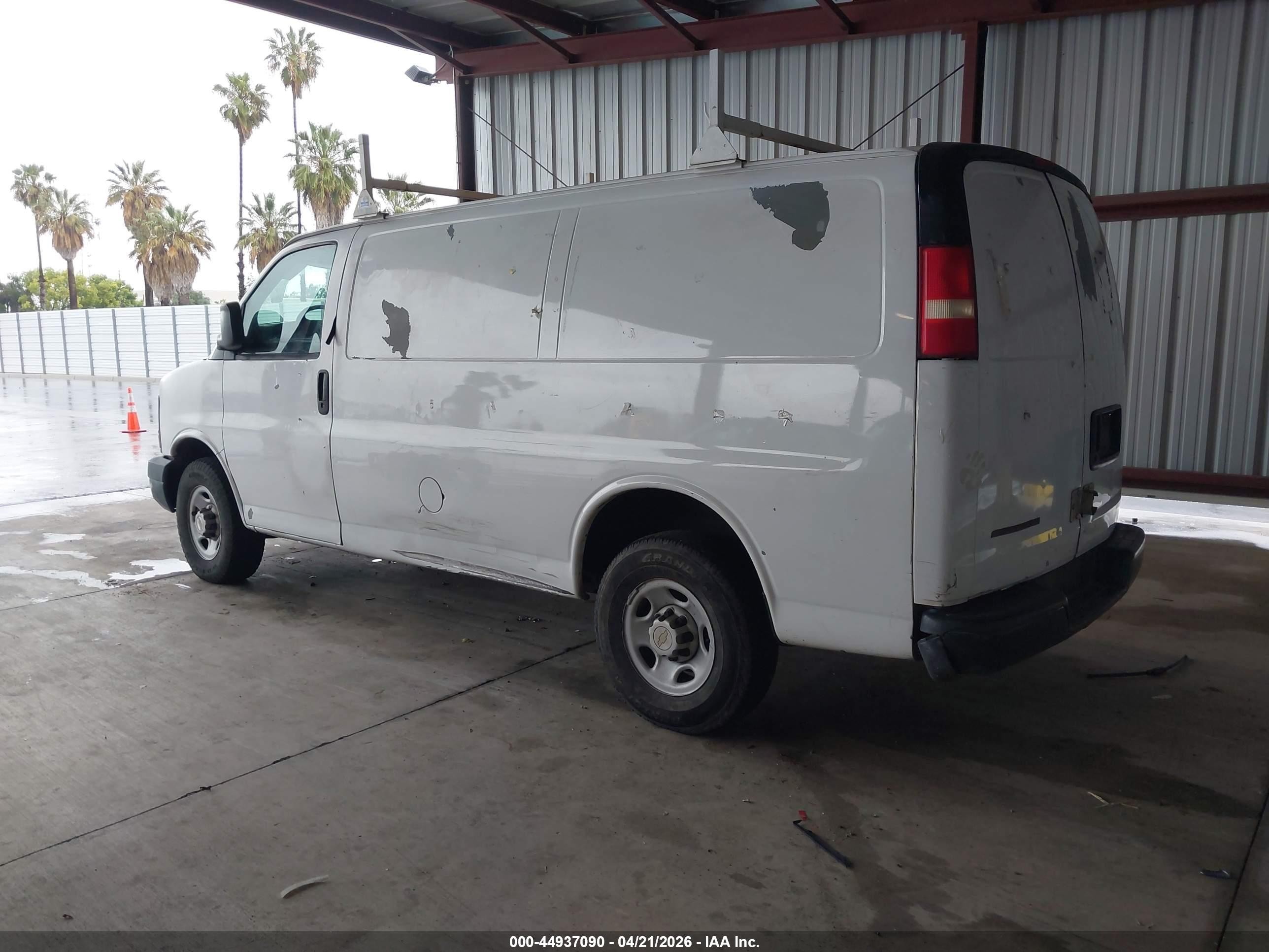 2007 Chevrolet Express Work Van White vin: 1GCGG25V271204314