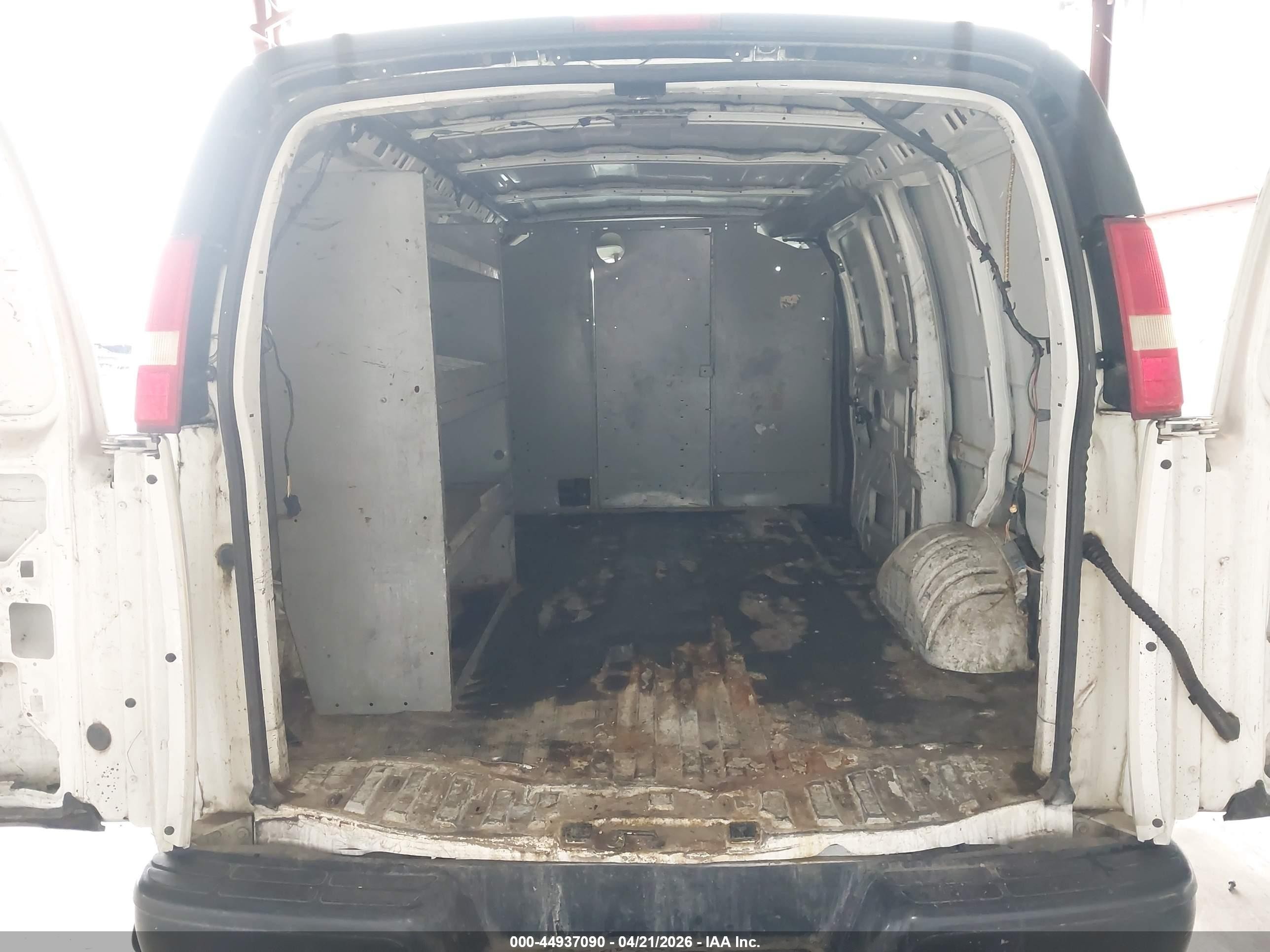2007 Chevrolet Express Work Van White vin: 1GCGG25V271204314
