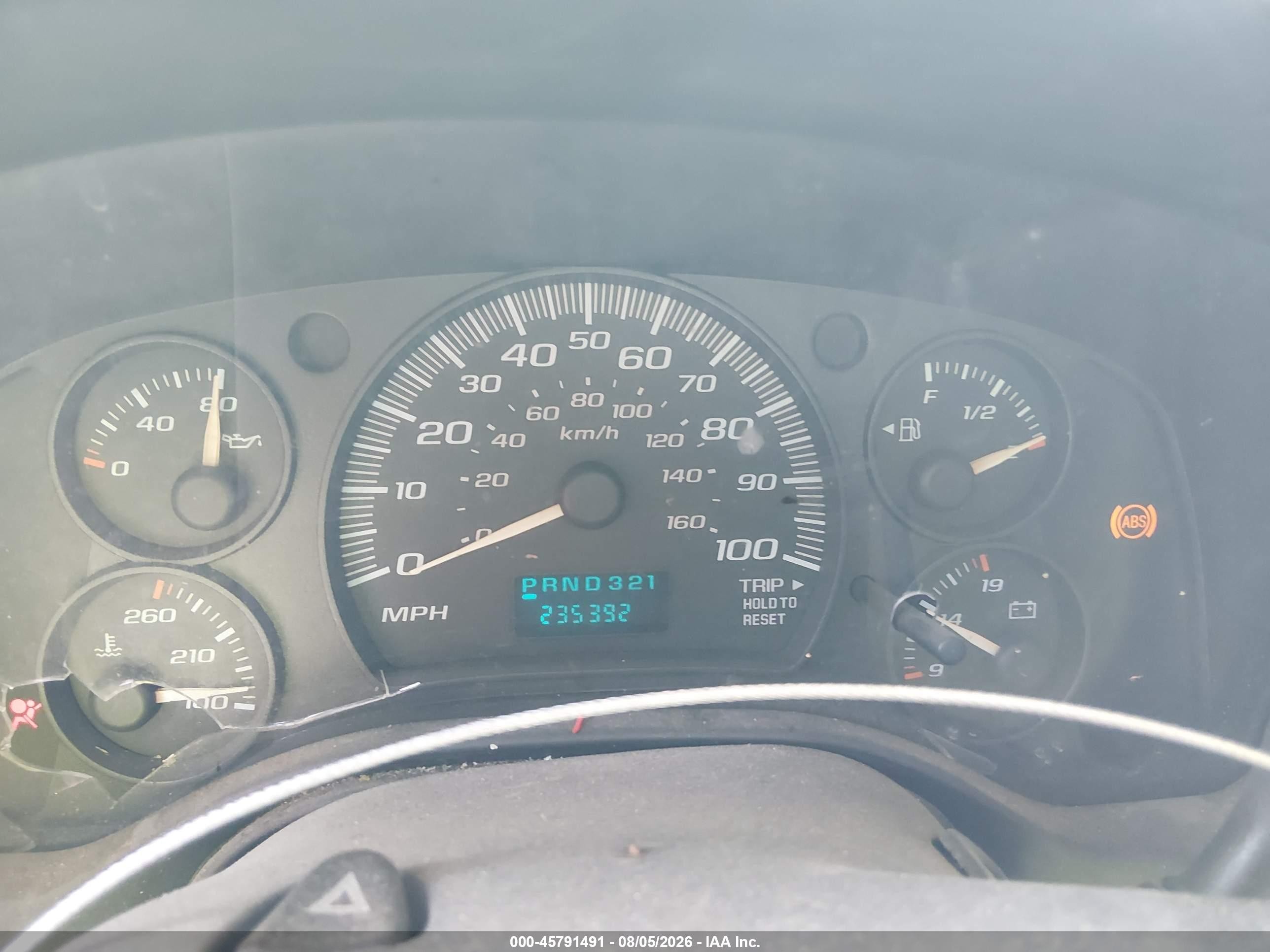 2005 Chevrolet Express   White vin: 1GCGG25V351181672