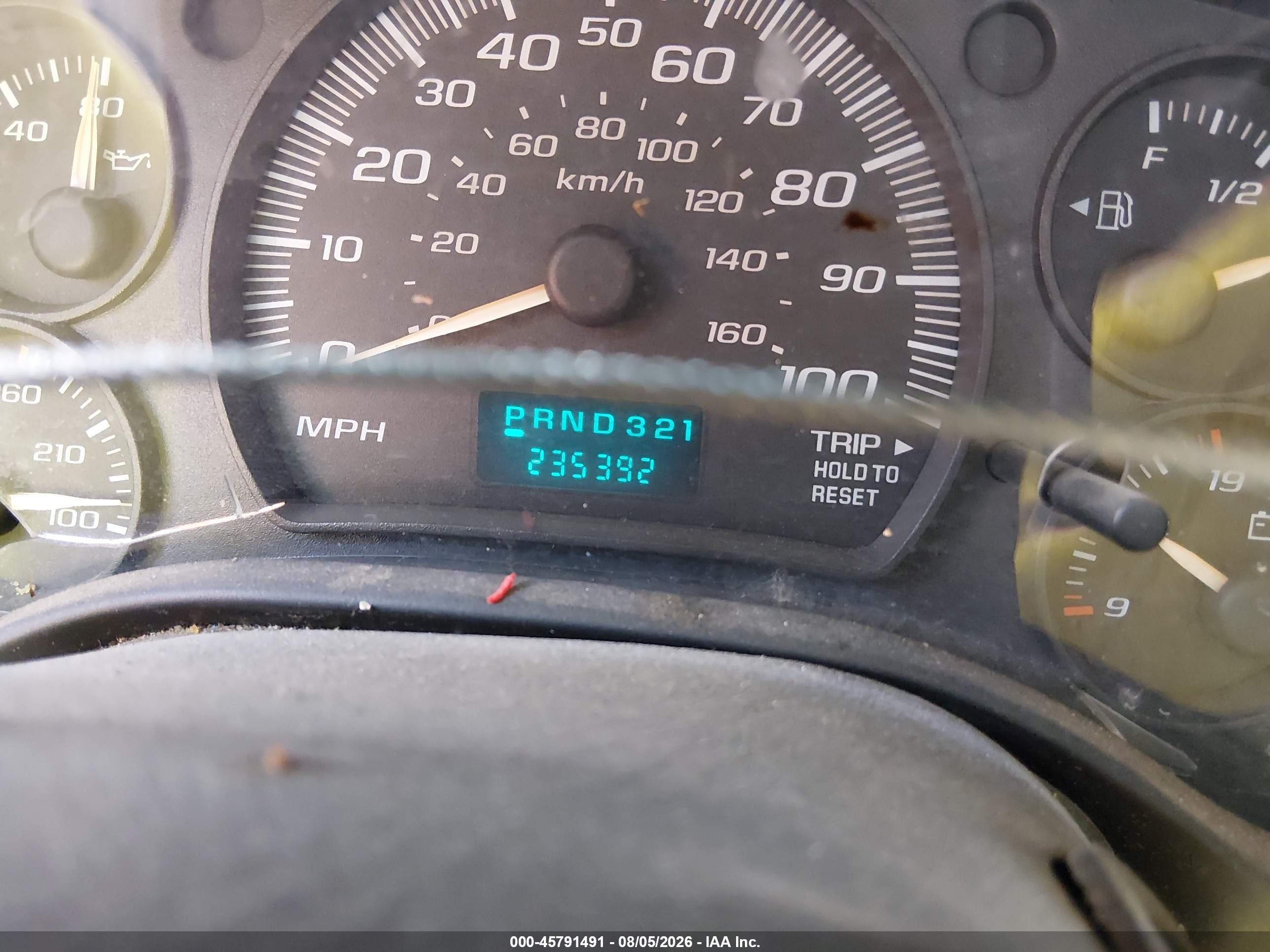2005 Chevrolet Express   White vin: 1GCGG25V351181672