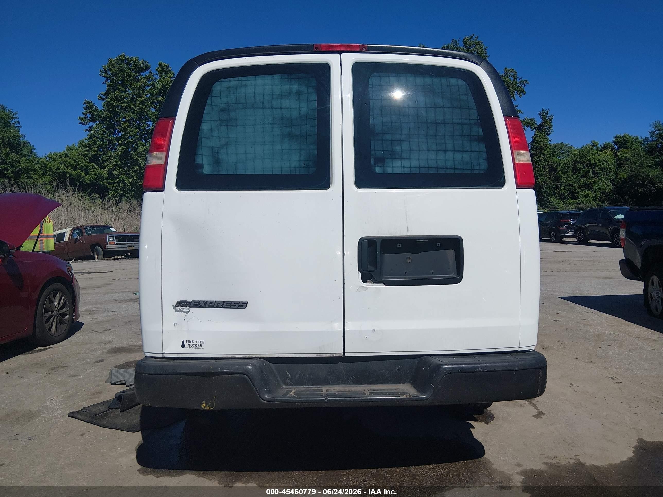 2007 Chevrolet Express Work Van White vin: 1GCGG25V371103511