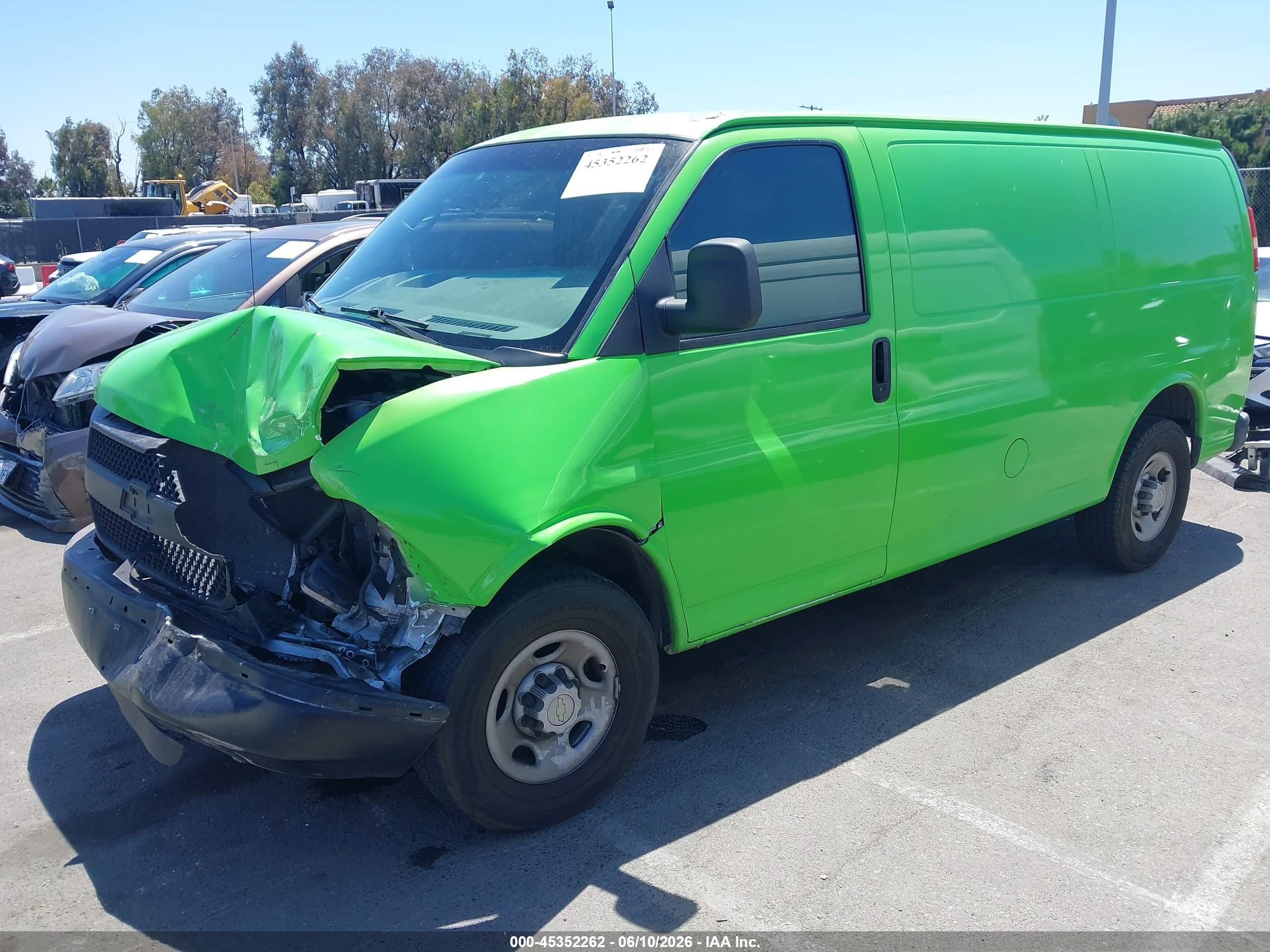 2007 Chevrolet Express Work Van Green vin: 1GCGG25V371171369