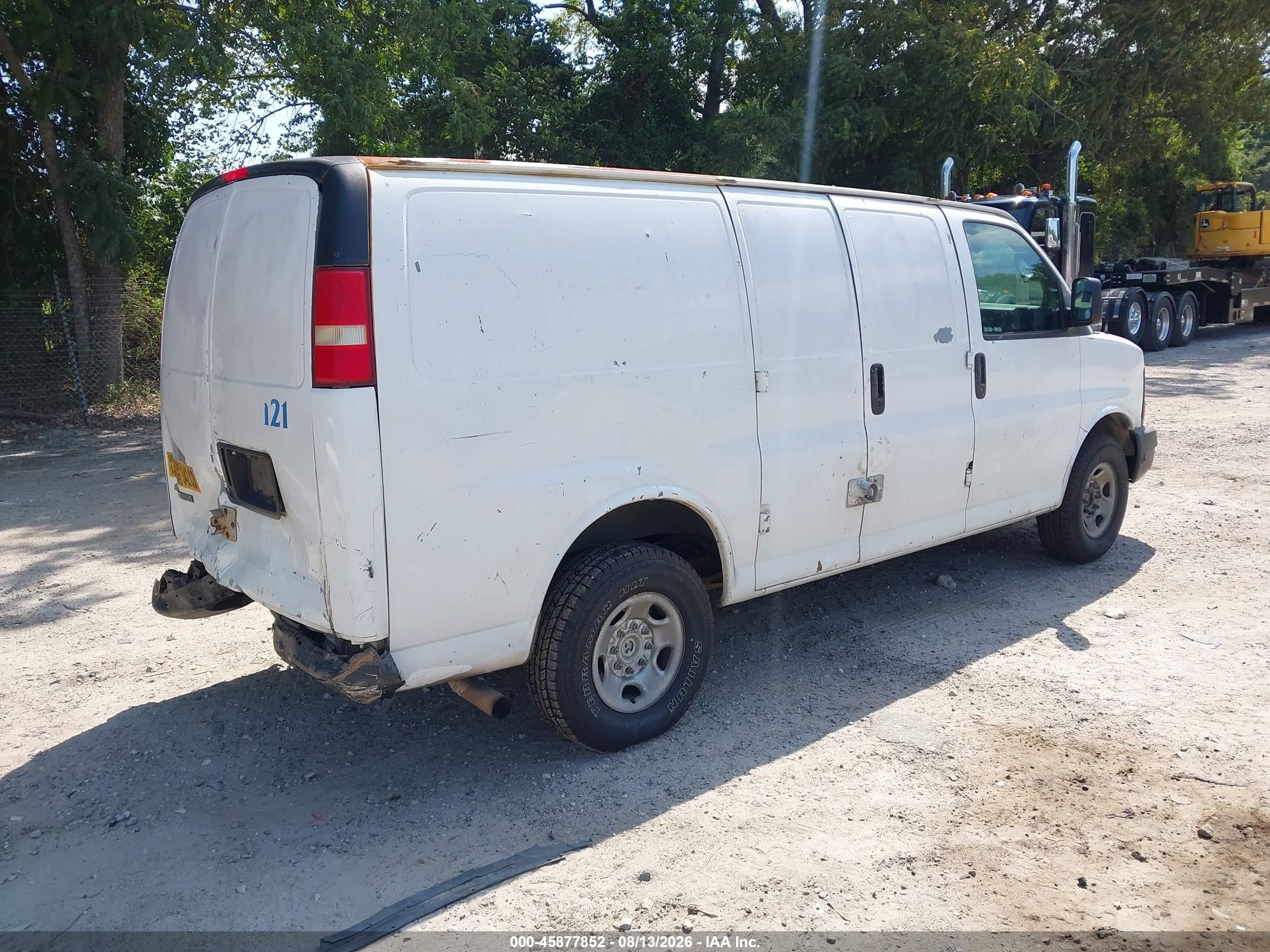 2007 Chevrolet Express Work Van Белый vin: 1GCGG25V471195440