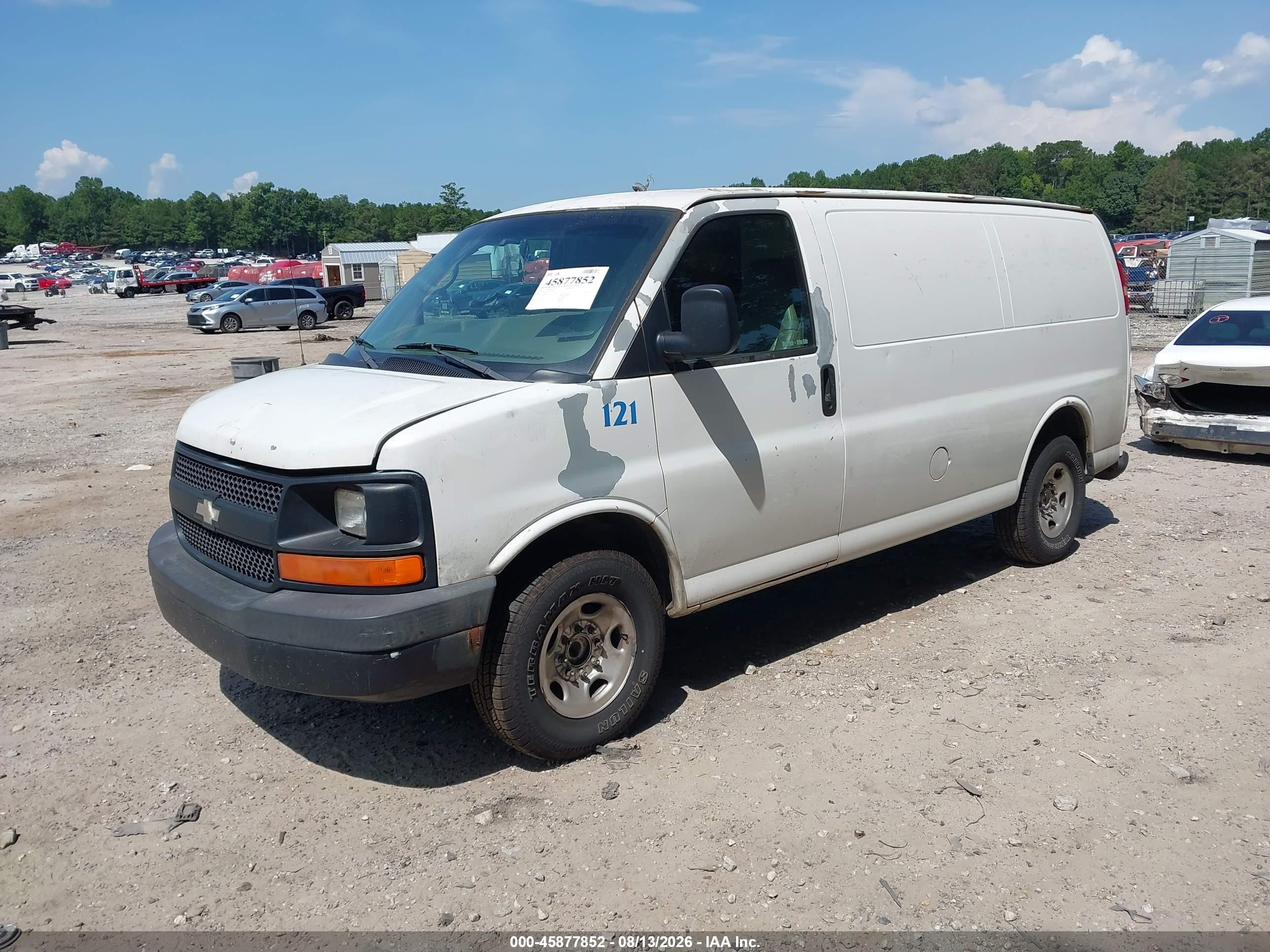 2007 Chevrolet Express Work Van Белый vin: 1GCGG25V471195440