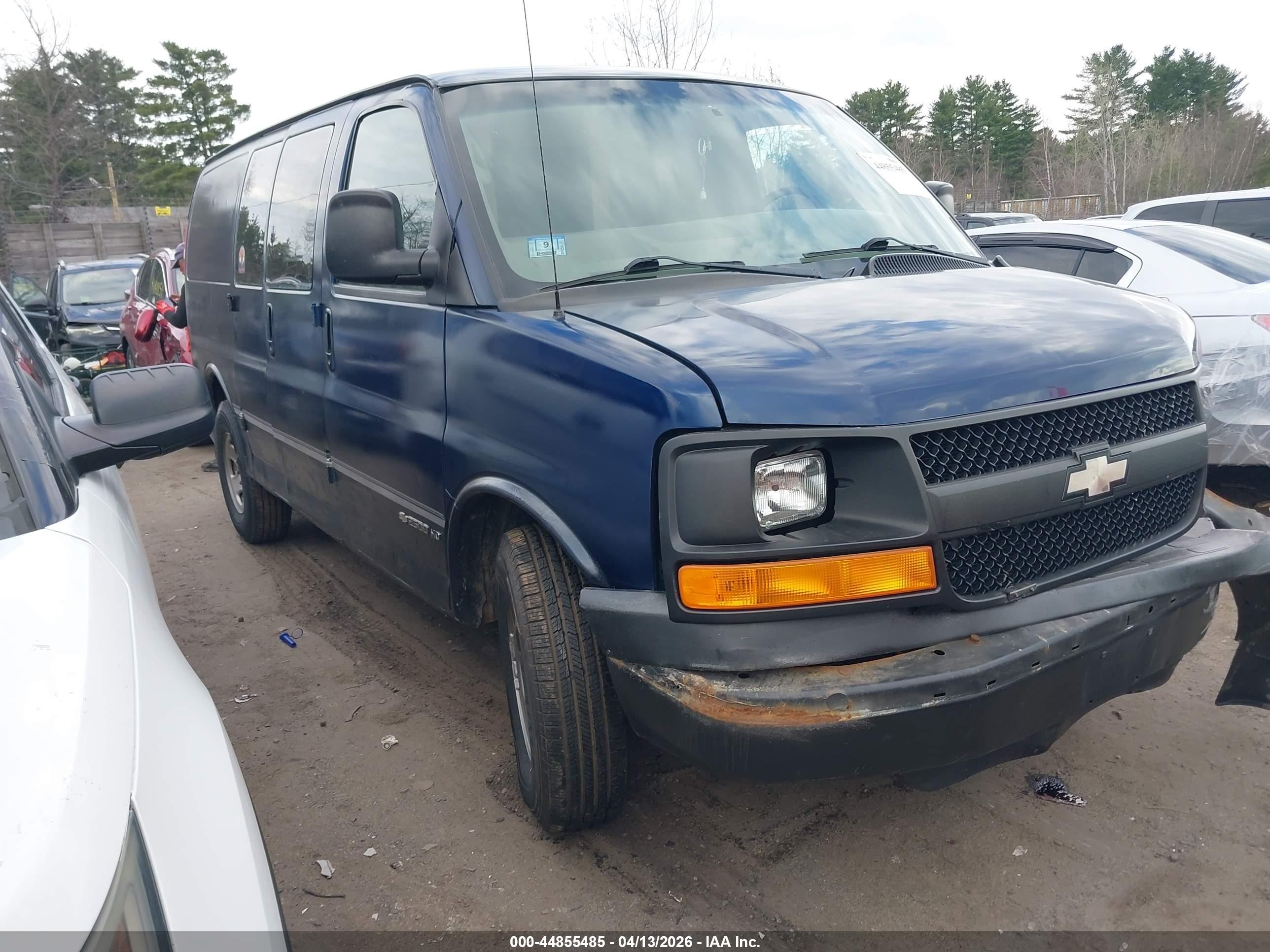2004 Chevrolet Express   Blue vin: 1GCGG25V741215725