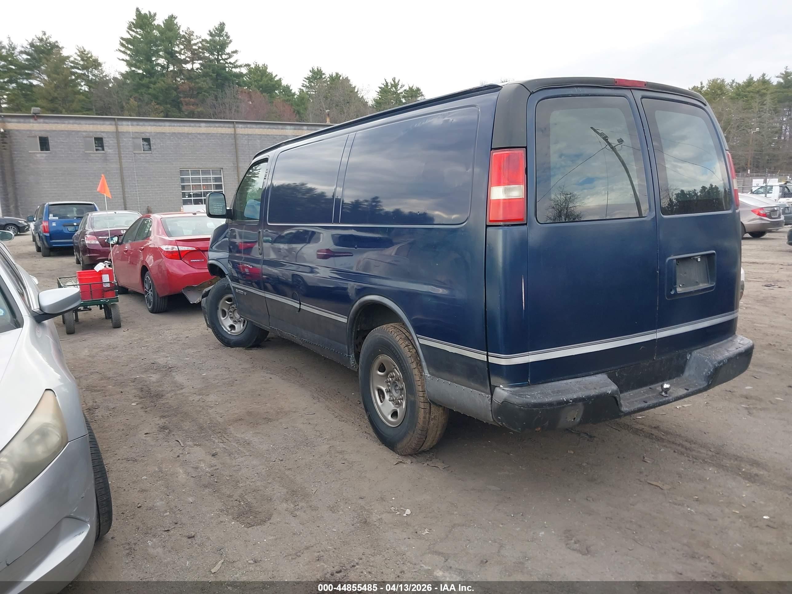 2004 Chevrolet Express   Blue vin: 1GCGG25V741215725
