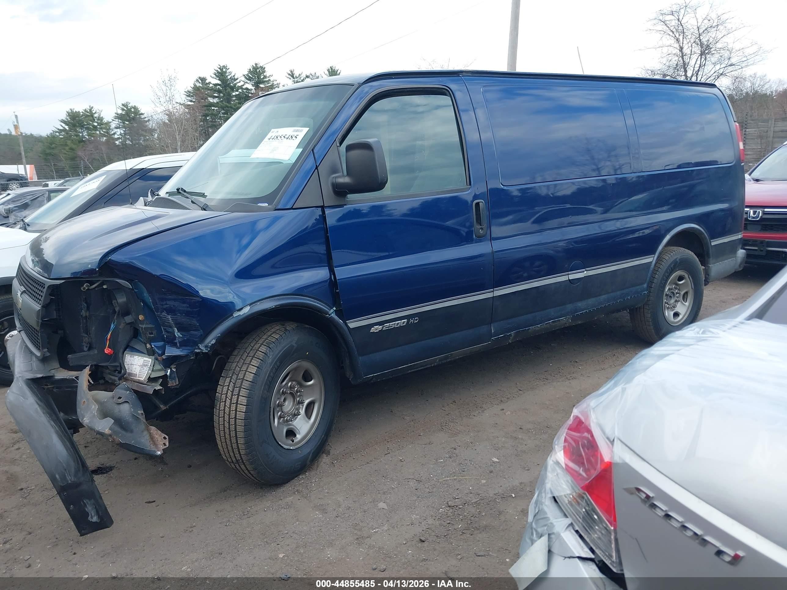 2004 Chevrolet Express   Blue vin: 1GCGG25V741215725