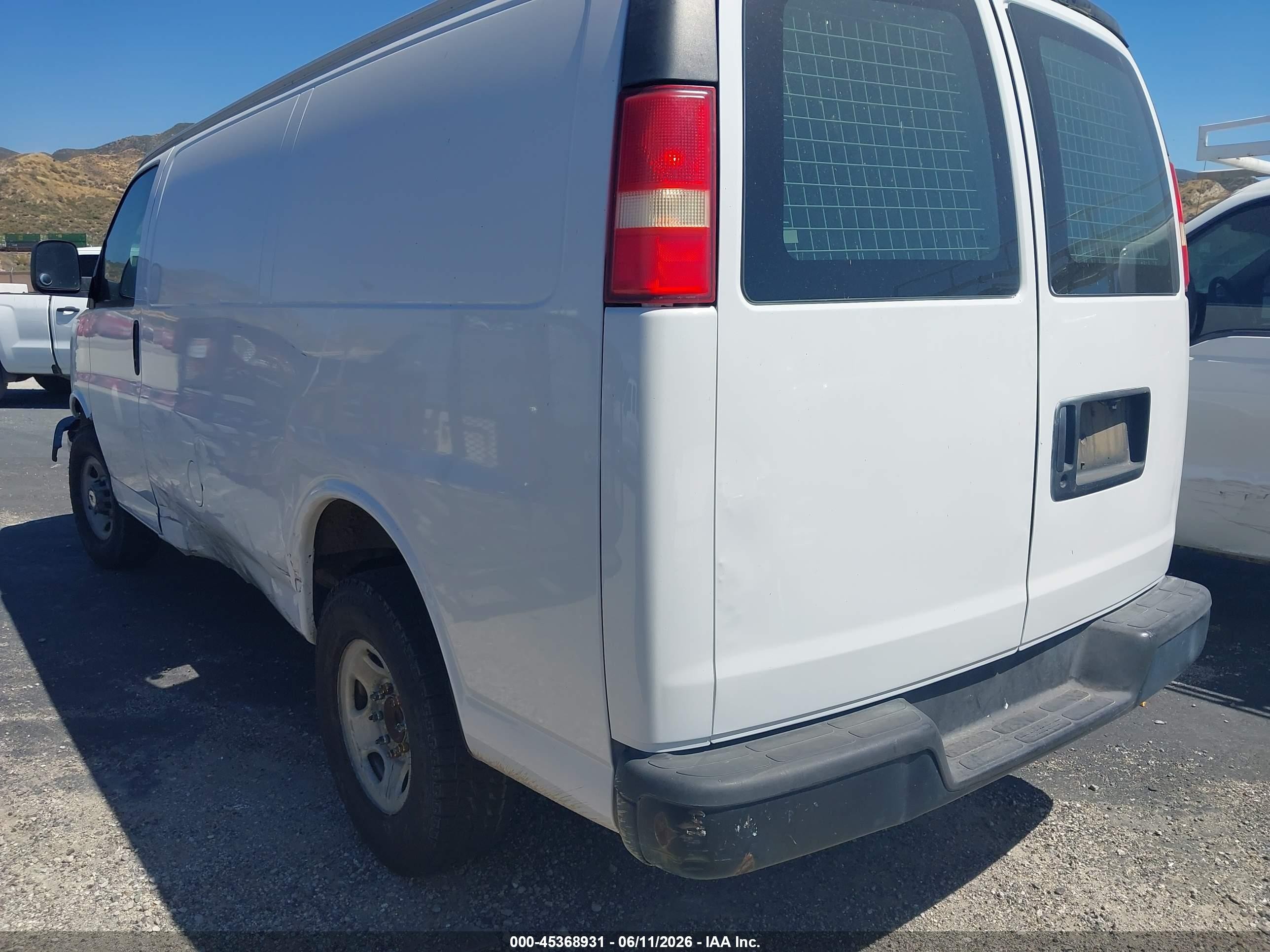2006 Chevrolet Express Work Van White vin: 1GCGG25V761167226