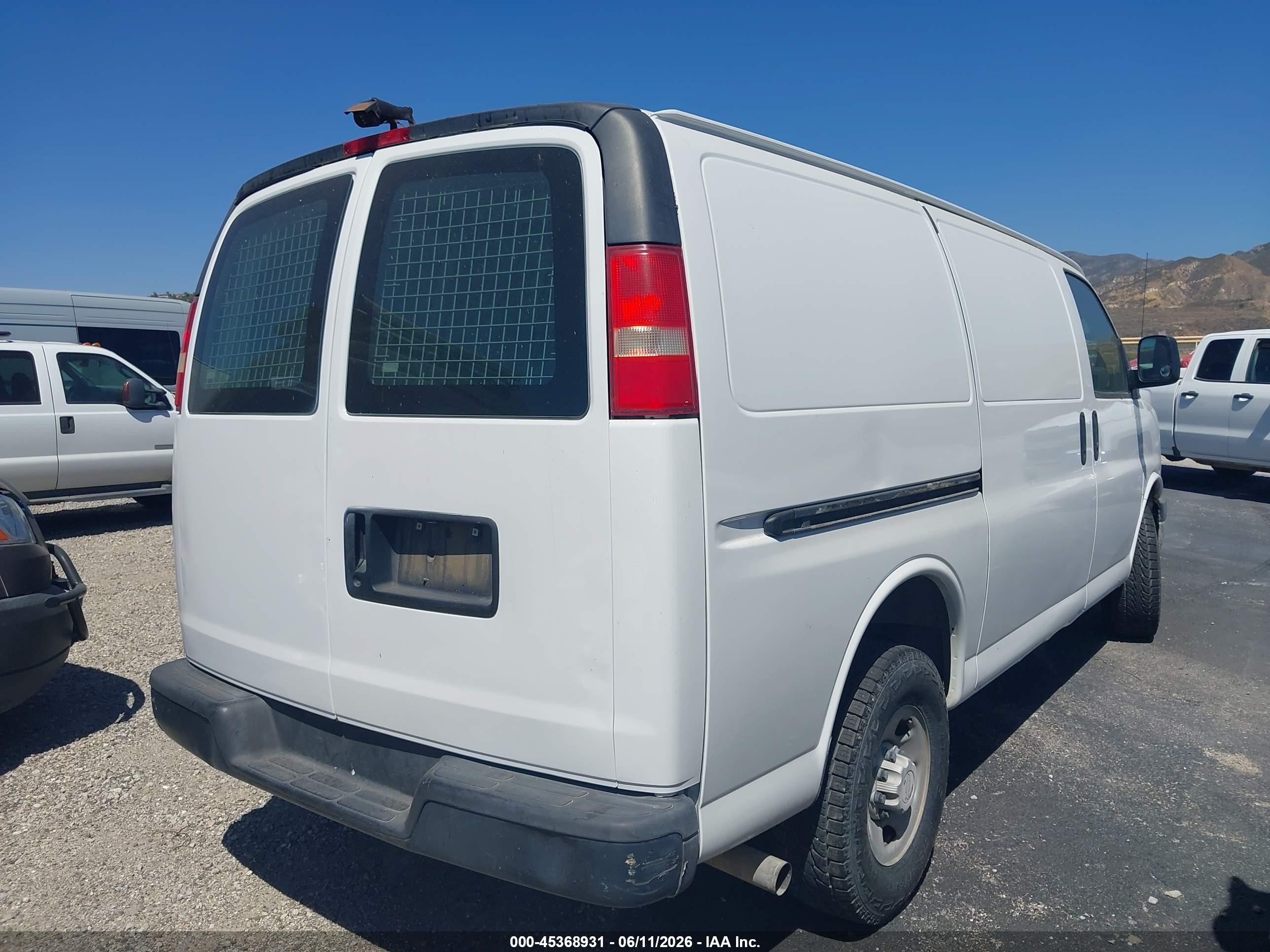 2006 Chevrolet Express Work Van White vin: 1GCGG25V761167226