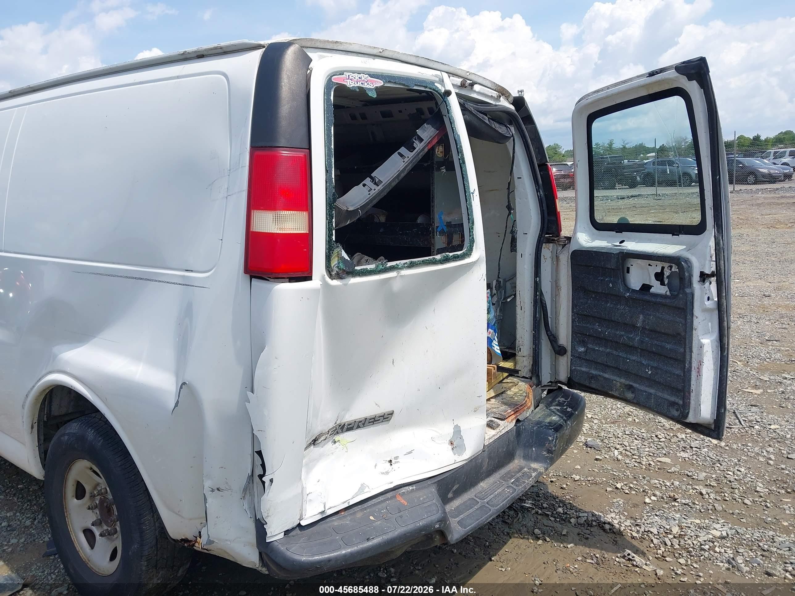 2007 Chevrolet Express Work Van White vin: 1GCGG25V771108419