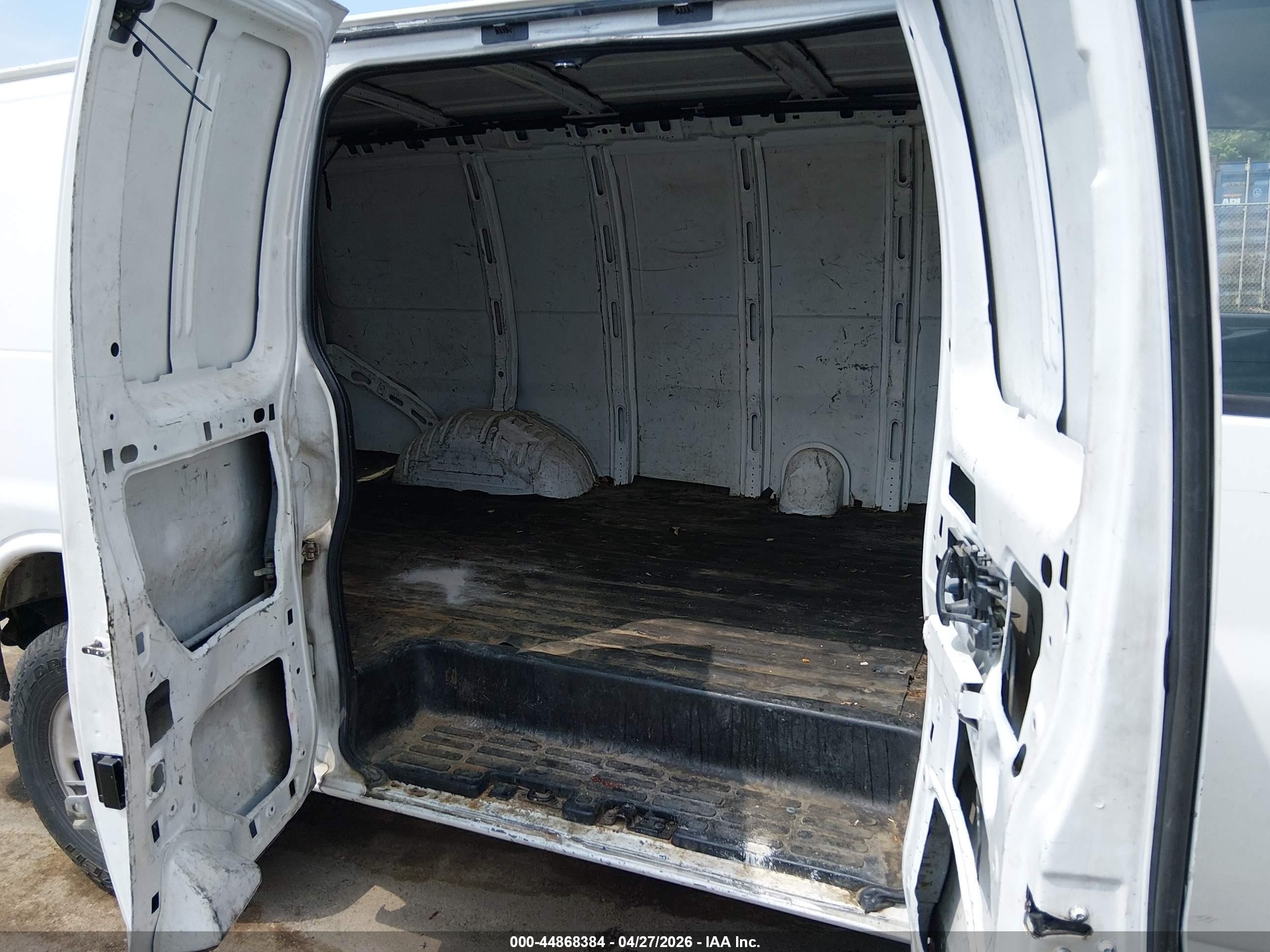 2007 Chevrolet Express Work Van White vin: 1GCGG25V871149996