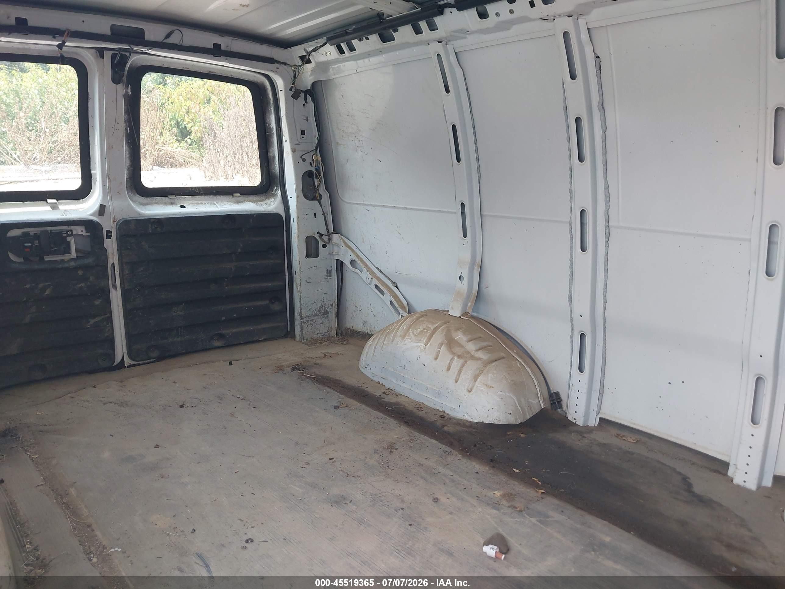 2007 Chevrolet Express Work Van Белый vin: 1GCGG25V971153037