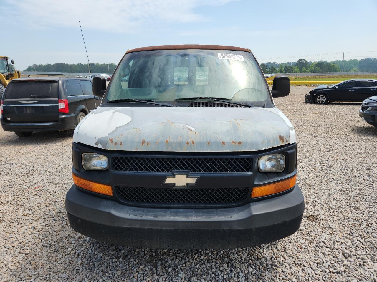 2007 Chev Express G2500 White vin: 1GCGG25V971253395