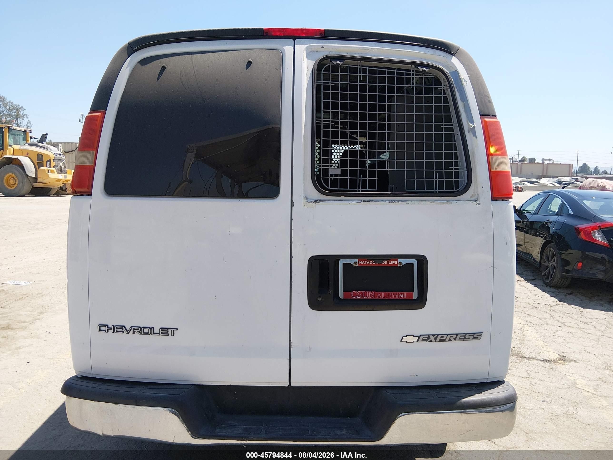 2006 Chevrolet Express Work Van White vin: 1GCGG25VX61111023