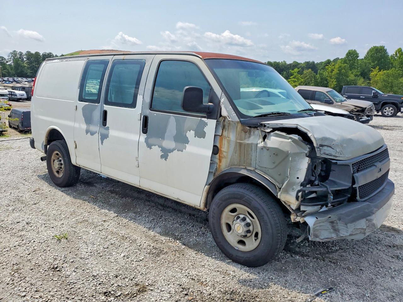 2007 Chevrolet Express G2500 Белый vin: 1GCGG25VX71148493