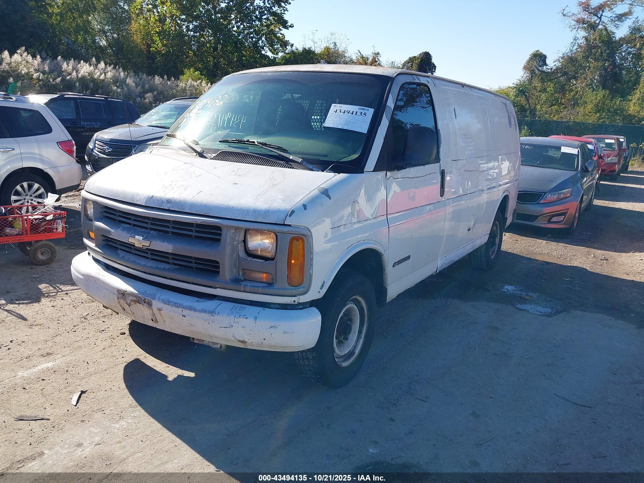 1998 Chevrolet Chevy Van G2500 Белый vin: 1GCGG25W4W1080411