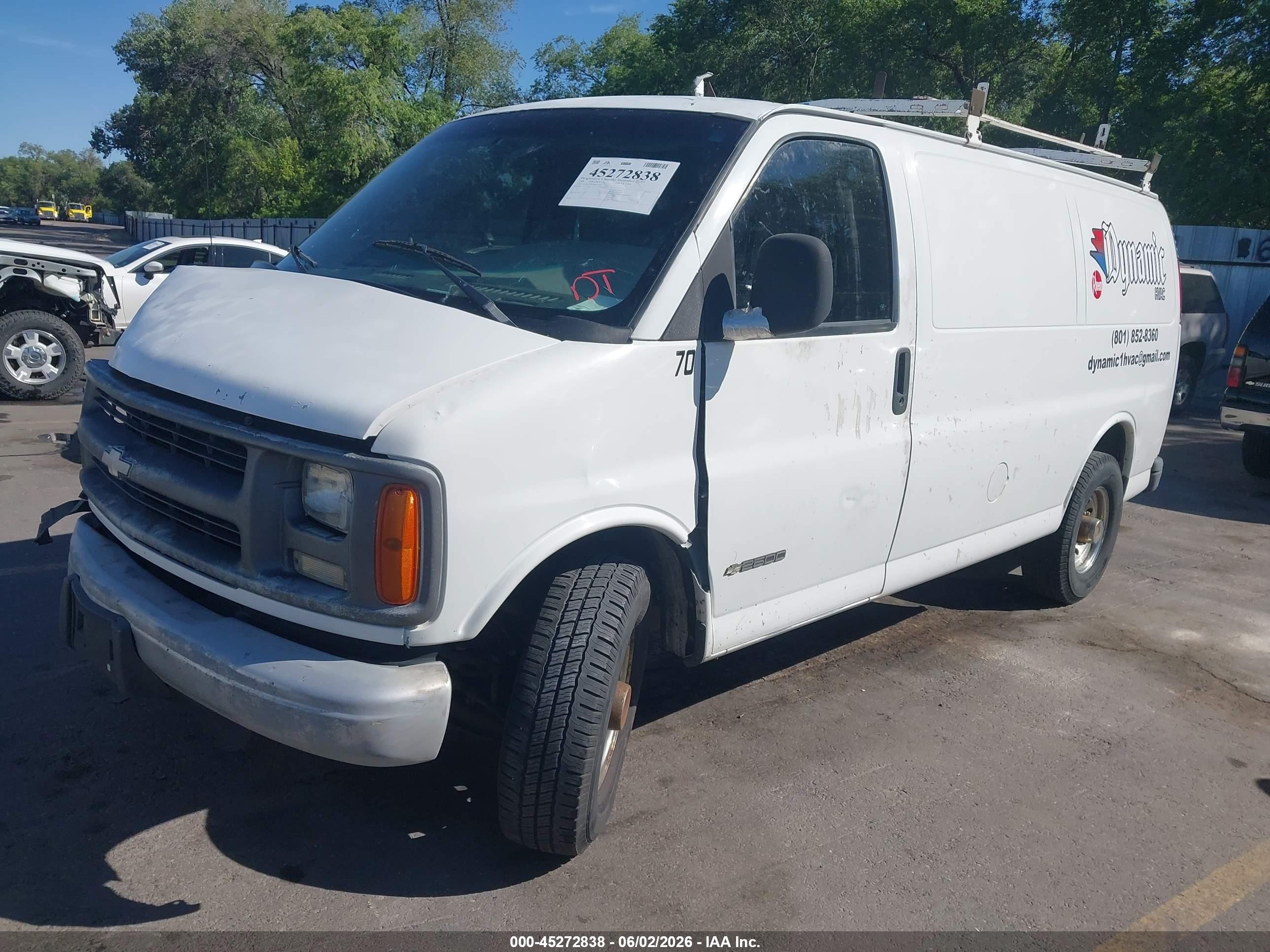 1998 Chevrolet Chevy Van G2500 White vin: 1GCGG25W5W1067456