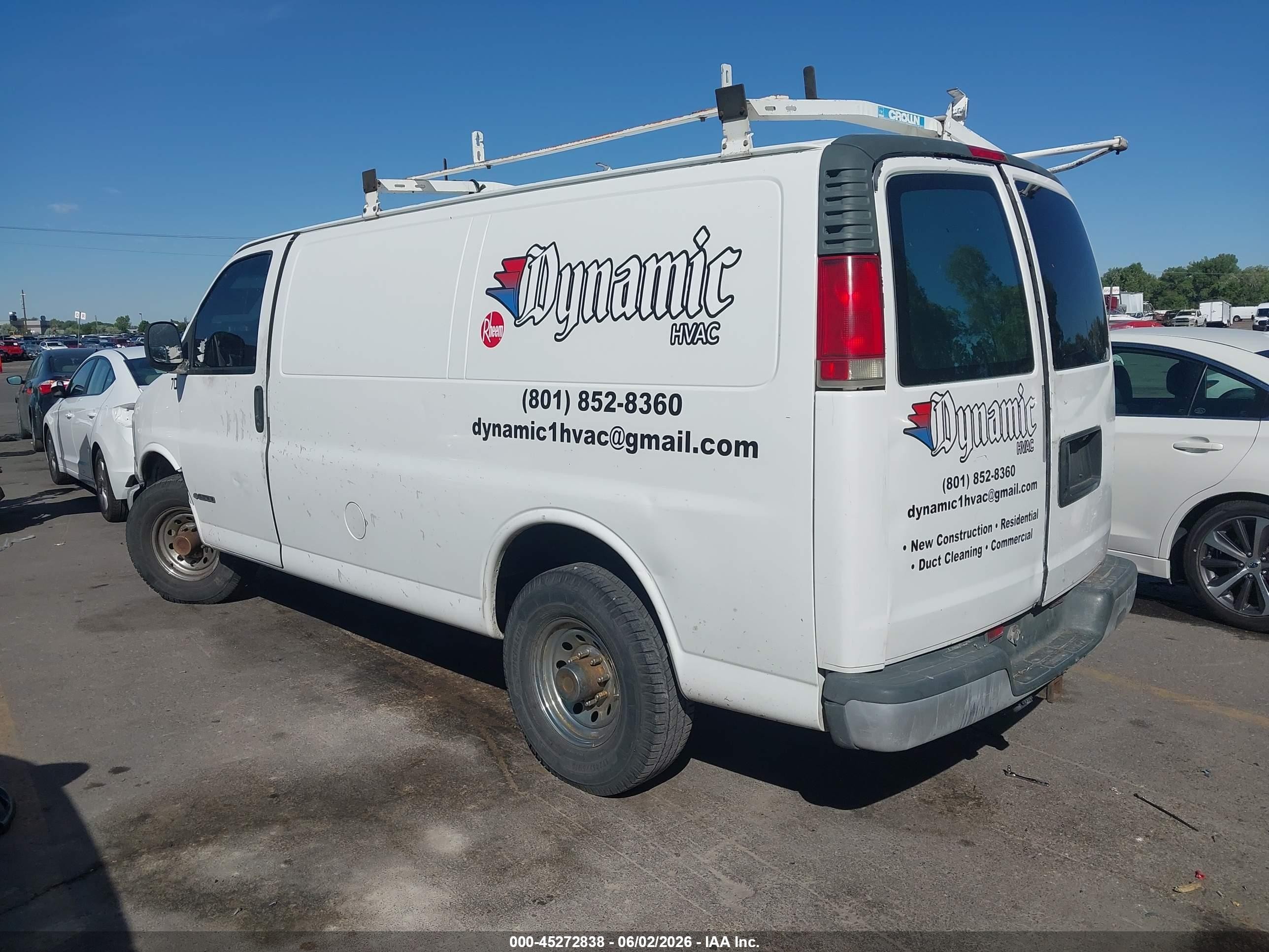 1998 Chevrolet Chevy Van G2500 White vin: 1GCGG25W5W1067456