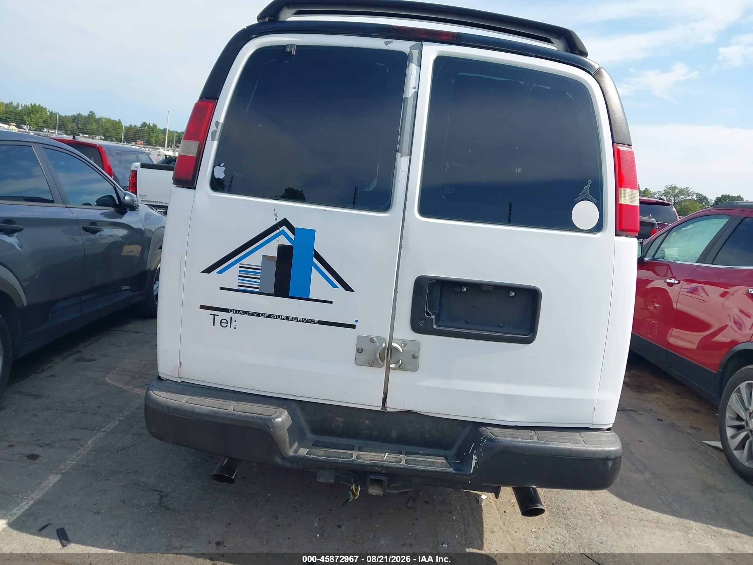 2008 Chevrolet Express Cargo Van Work Van Белый vin: 1GCGG29C081181271