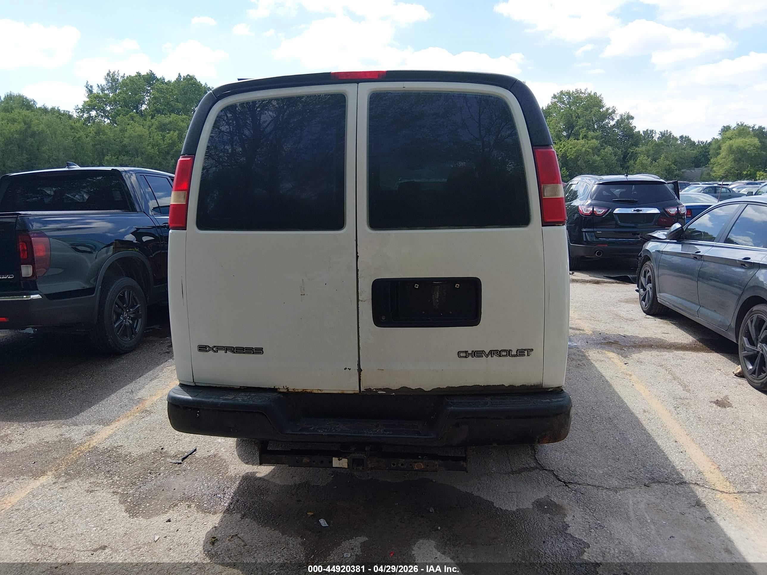 2008 Chevrolet Express Work Van White vin: 1GCGG29C281115207