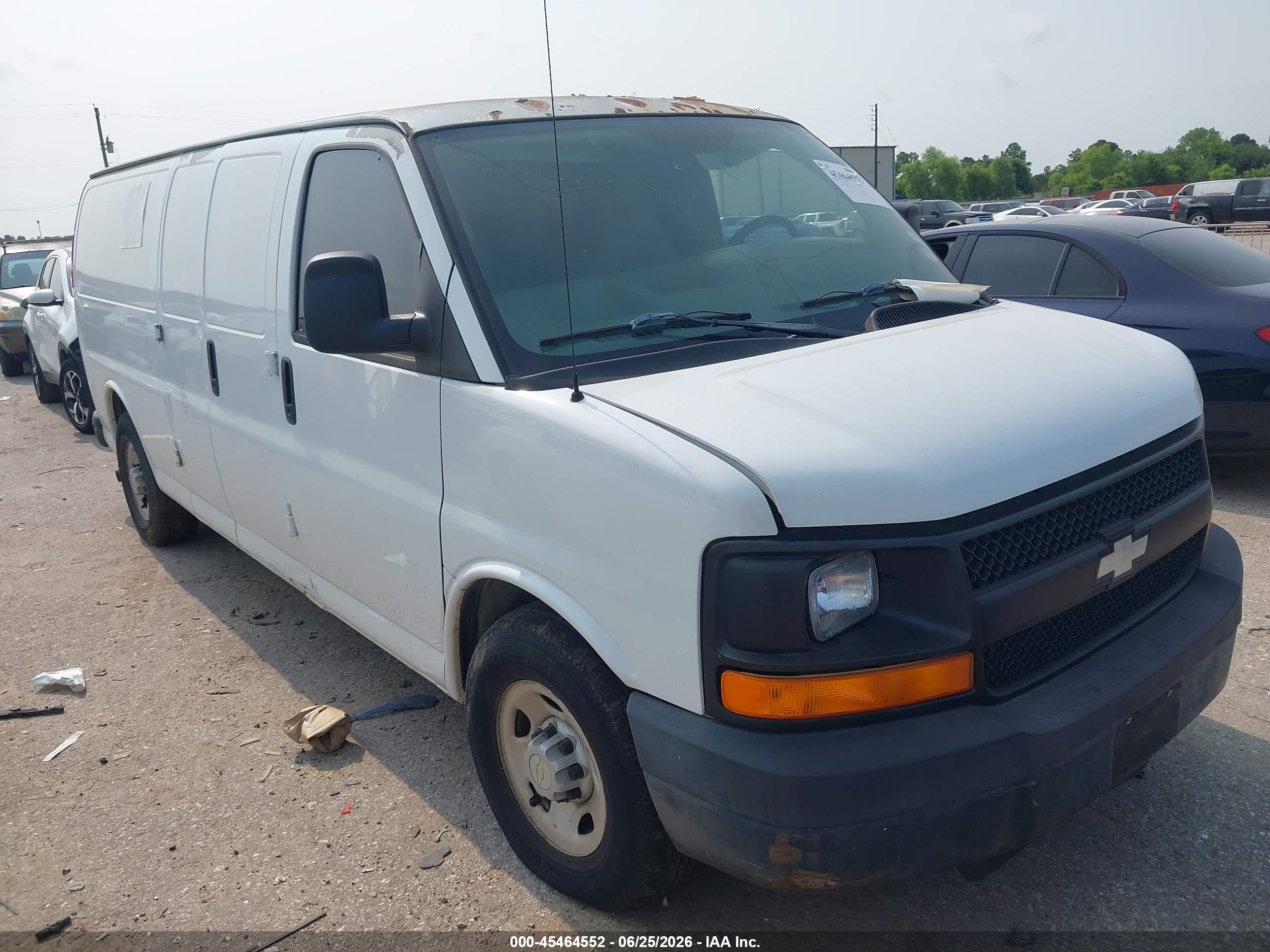 2008 Chevrolet Express Cargo Van Work Van White vin: 1GCGG29K581163081