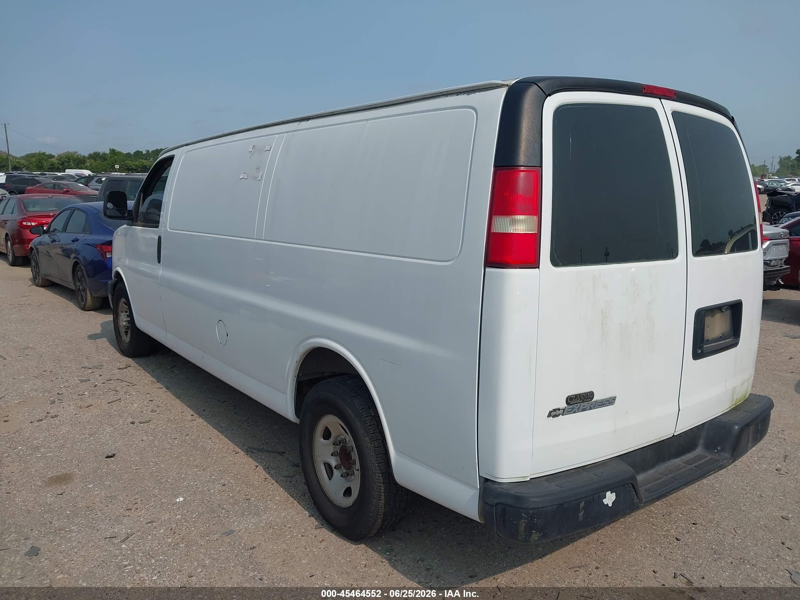 2008 Chevrolet Express Cargo Van Work Van White vin: 1GCGG29K581163081