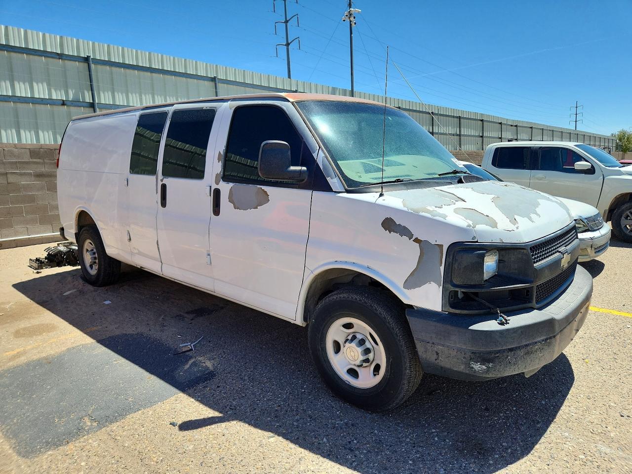 2008 Chevrolet Express G2500 White vin: 1GCGG29K781229226
