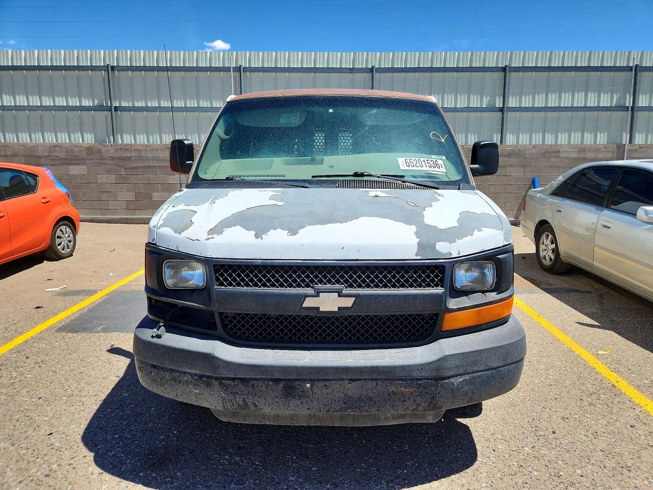 2008 Chevrolet Express G2500 White vin: 1GCGG29K781229226
