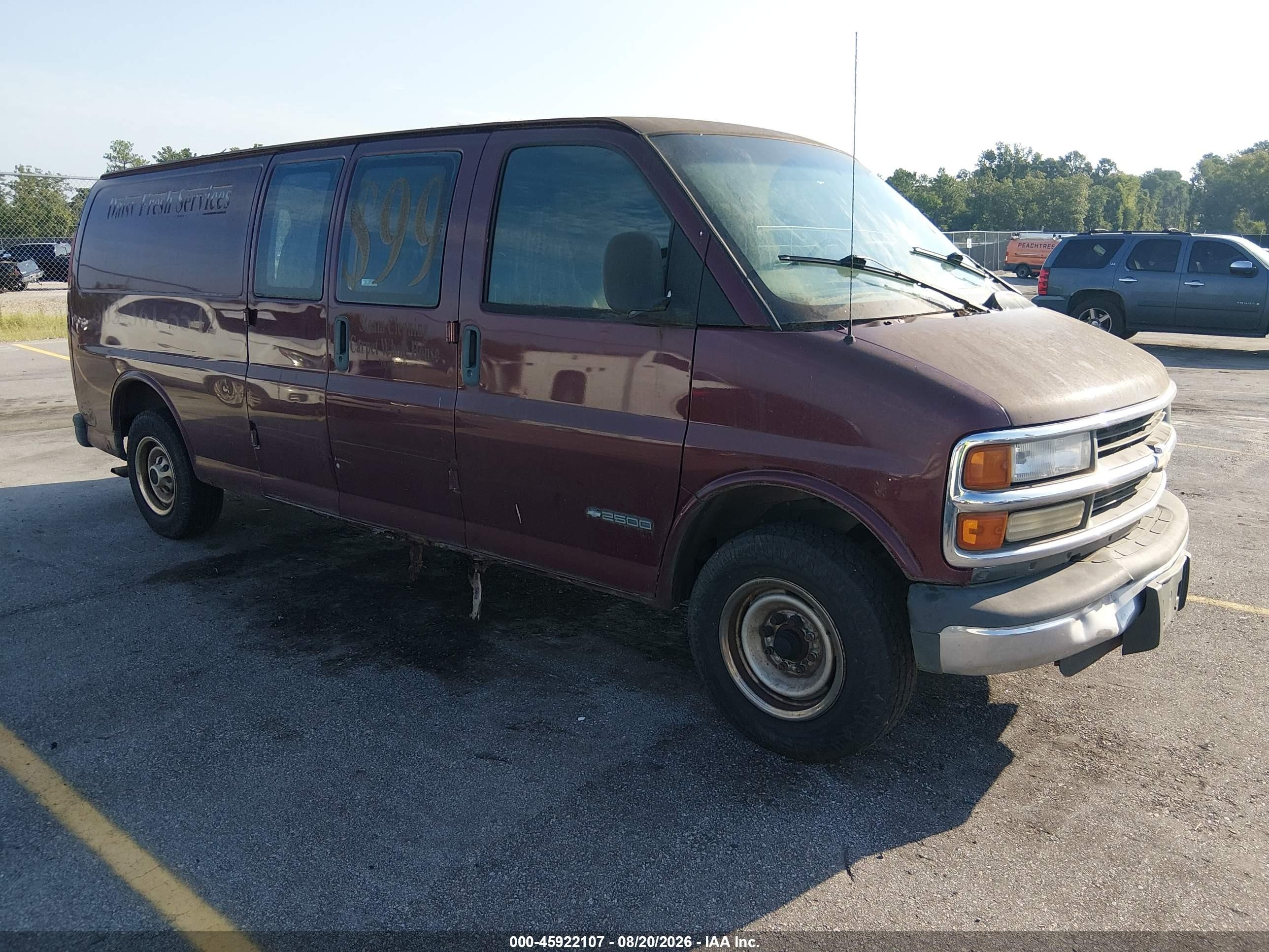 2001 Chevrolet Express   Red vin: 1GCGG29R811172652