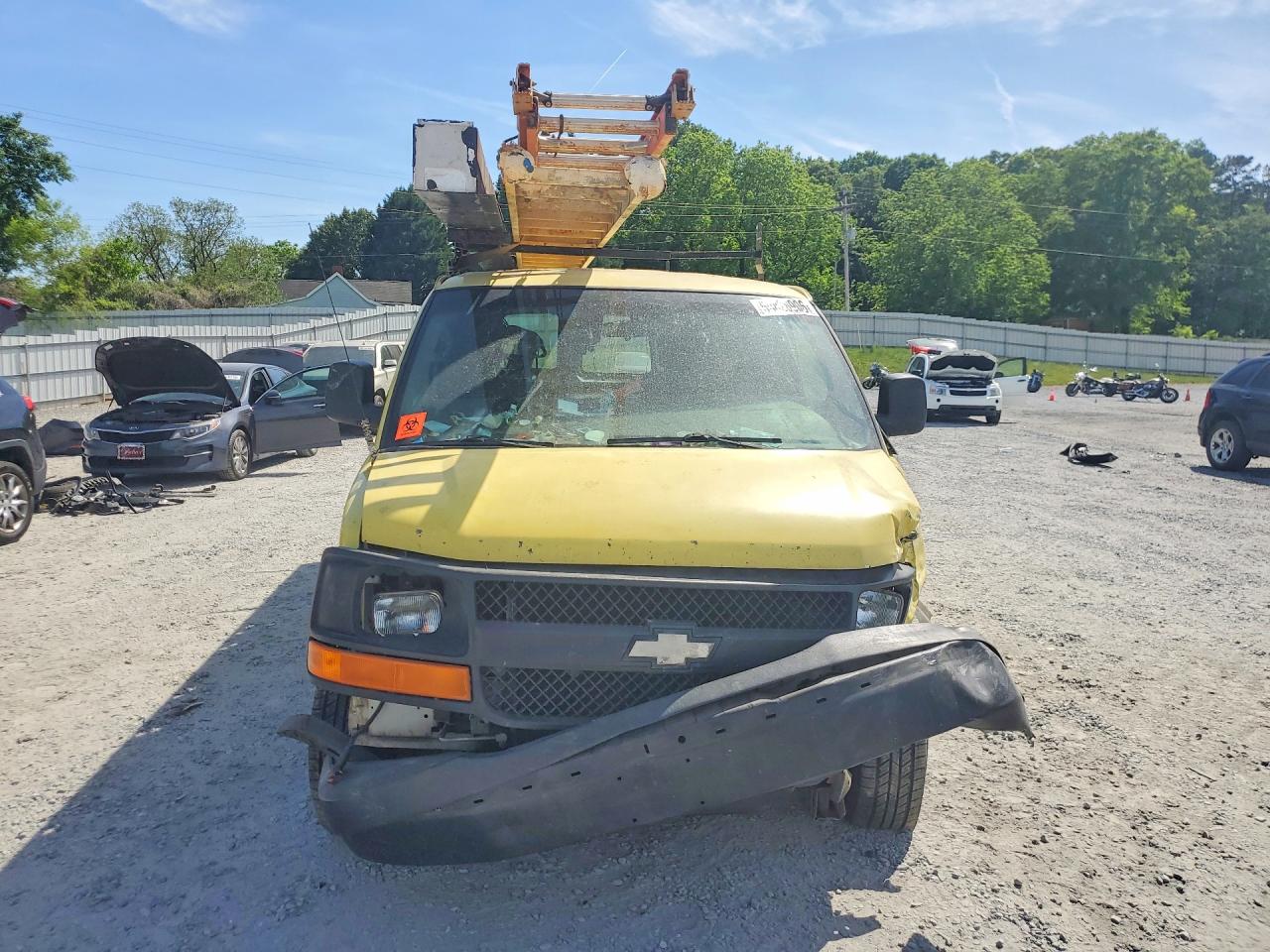 2004 Chevrolet Express G2500 Yellow vin: 1GCGG29U941223620