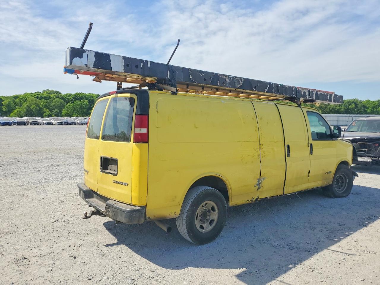 2004 Chevrolet Express G2500 Yellow vin: 1GCGG29U941223620