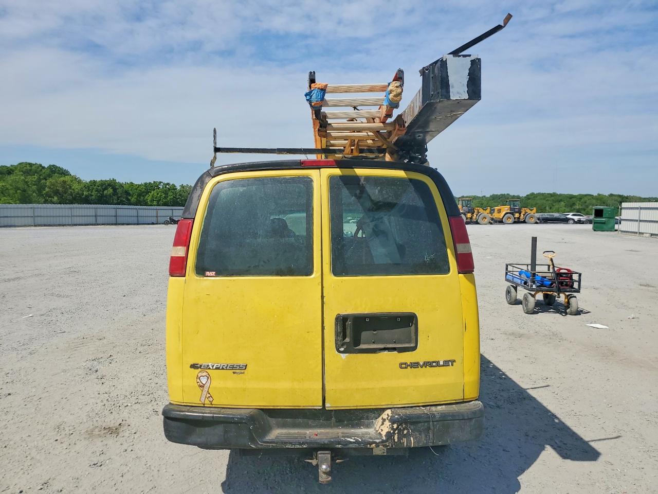 2004 Chevrolet Express G2500 Yellow vin: 1GCGG29U941223620