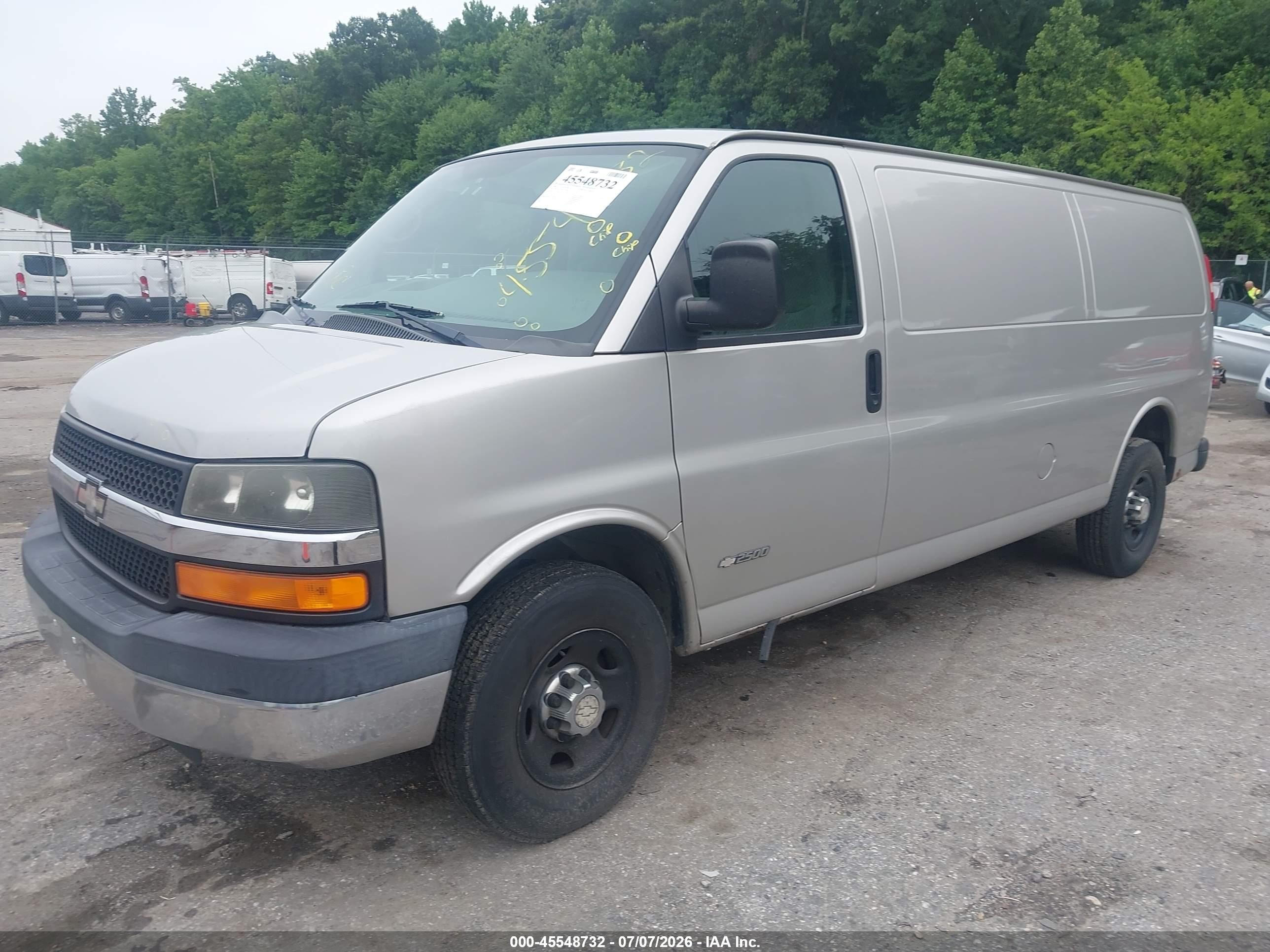 2006 Chevrolet Express Cargo Van Work Van Бежевый vin: 1GCGG29V861257348