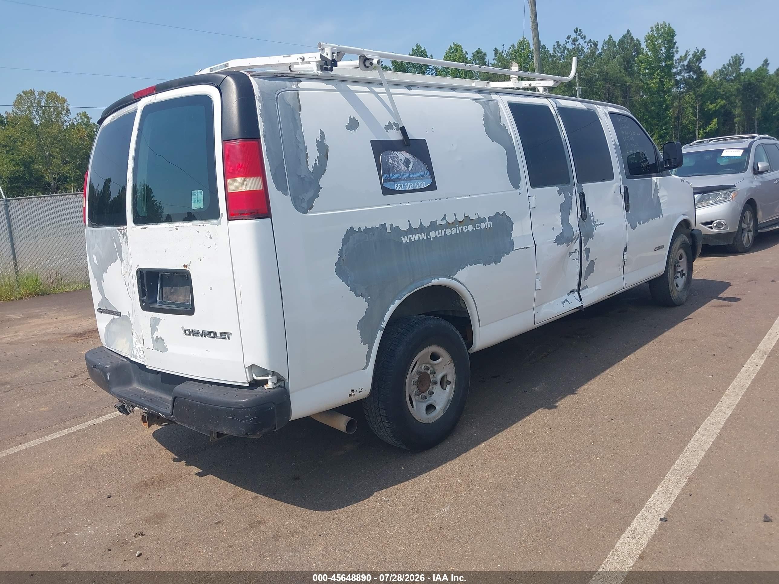 2006 Chevrolet Express Cargo Van Work Van White vin: 1GCGG29V961105367