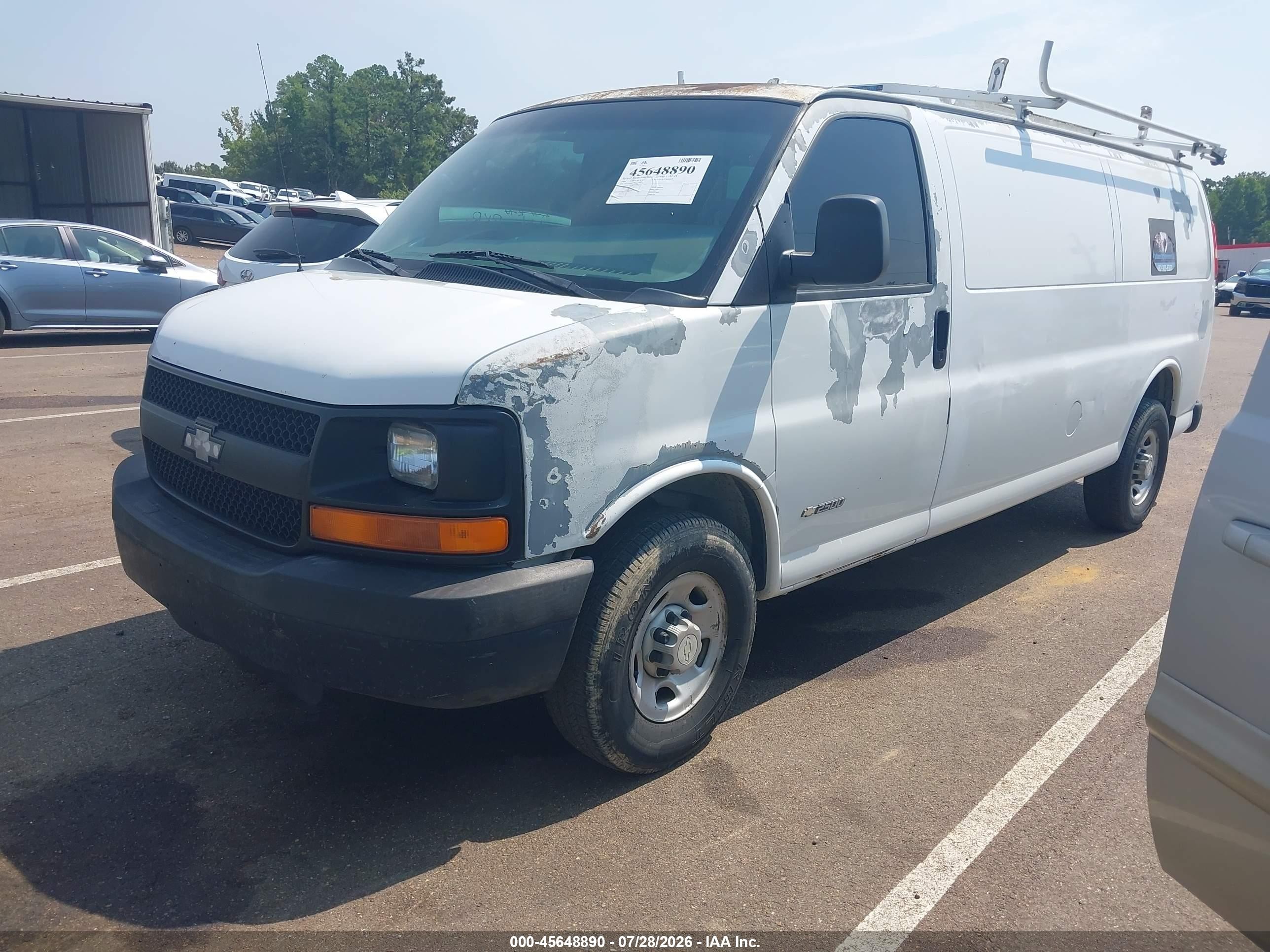 2006 Chevrolet Express Cargo Van Work Van White vin: 1GCGG29V961105367