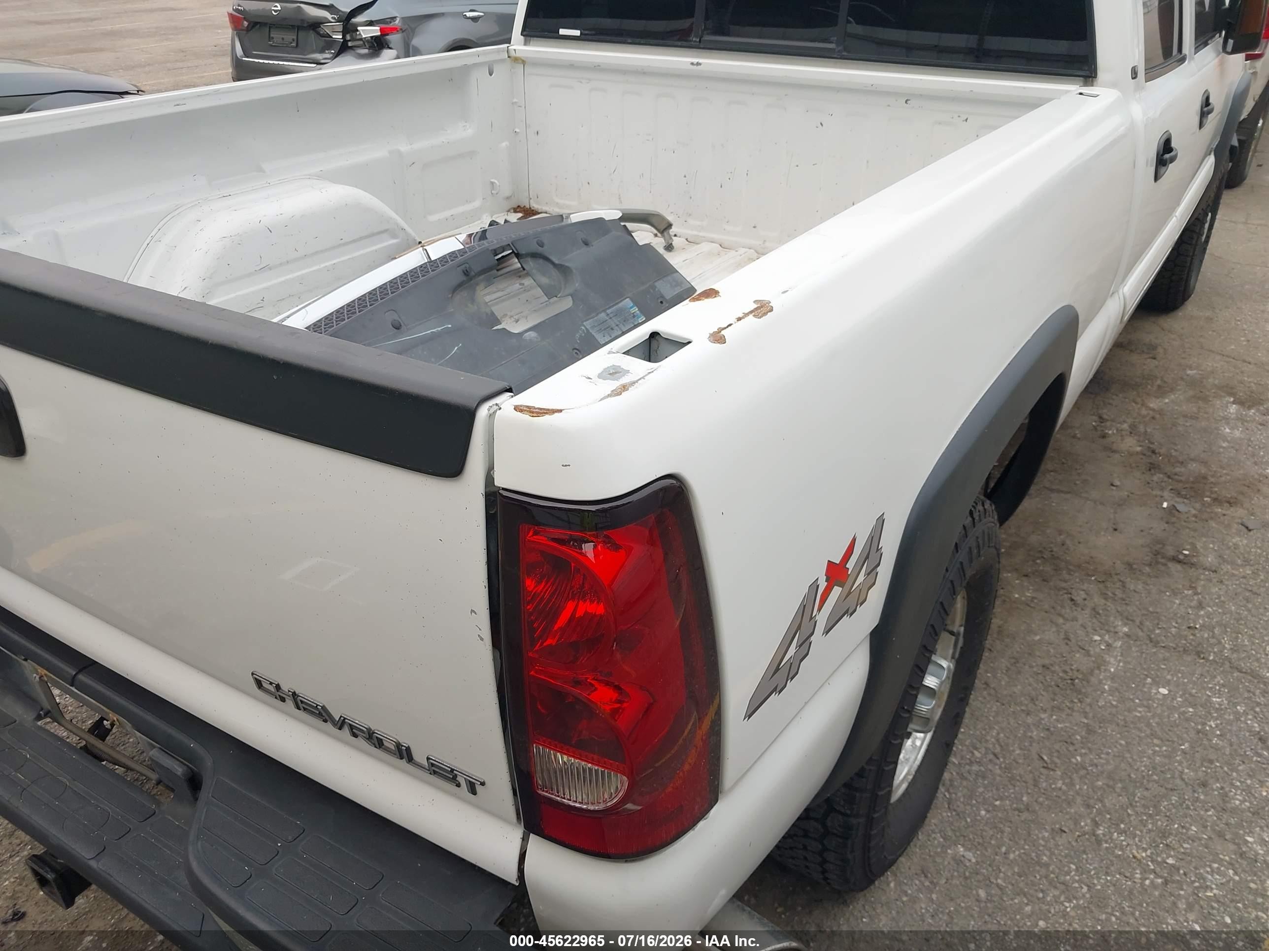 2003 Chevrolet Silverado 1500hd Ls/lt White vin: 1GCGK13U03F110416