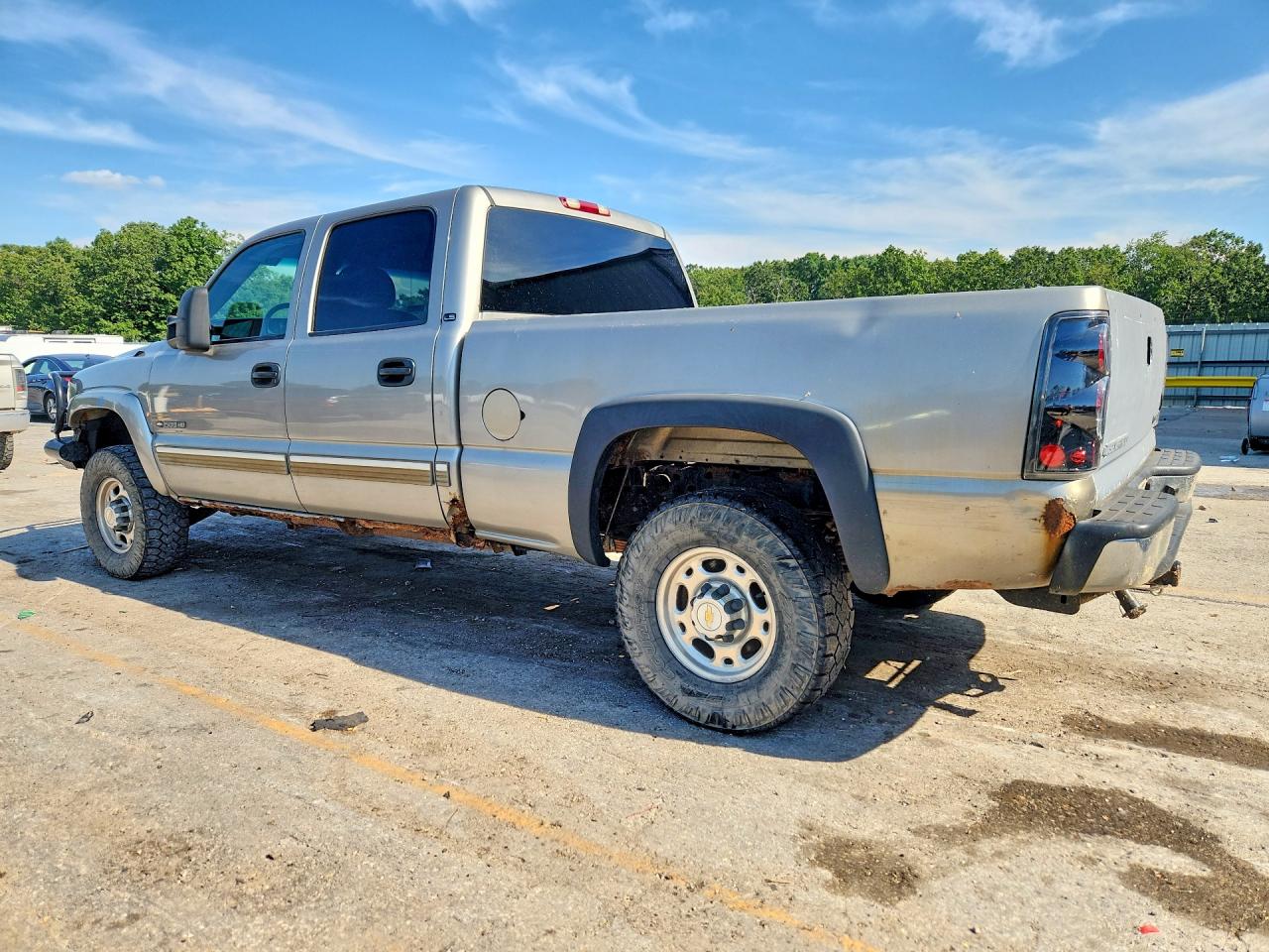 2002 Chevrolet Silverado K1500 Heavy Duty Beige vin: 1GCGK13U52F170514