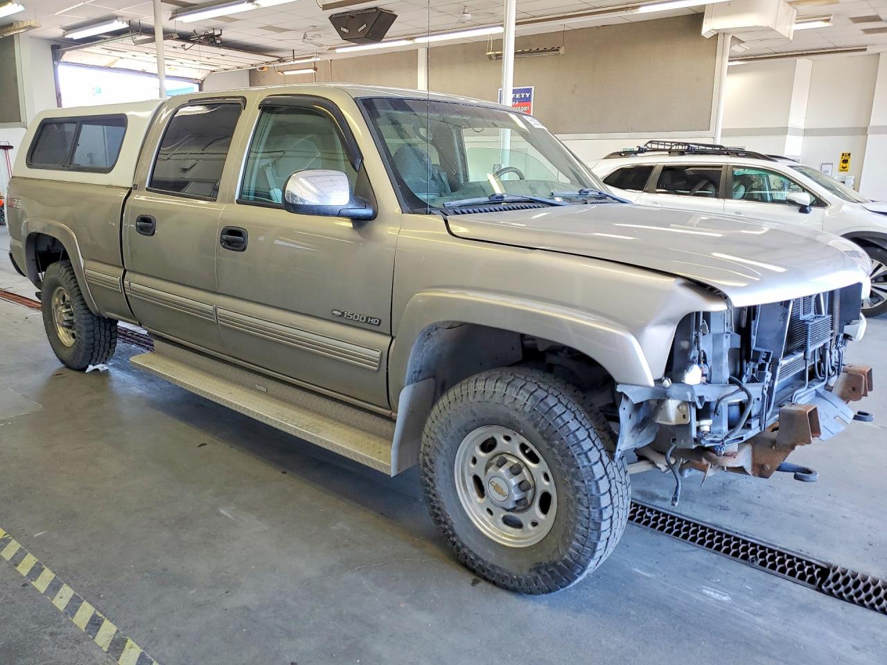 2001 Chevrolet Silverado K1500 Heavy Duty Beige vin: 1GCGK13U61F198787