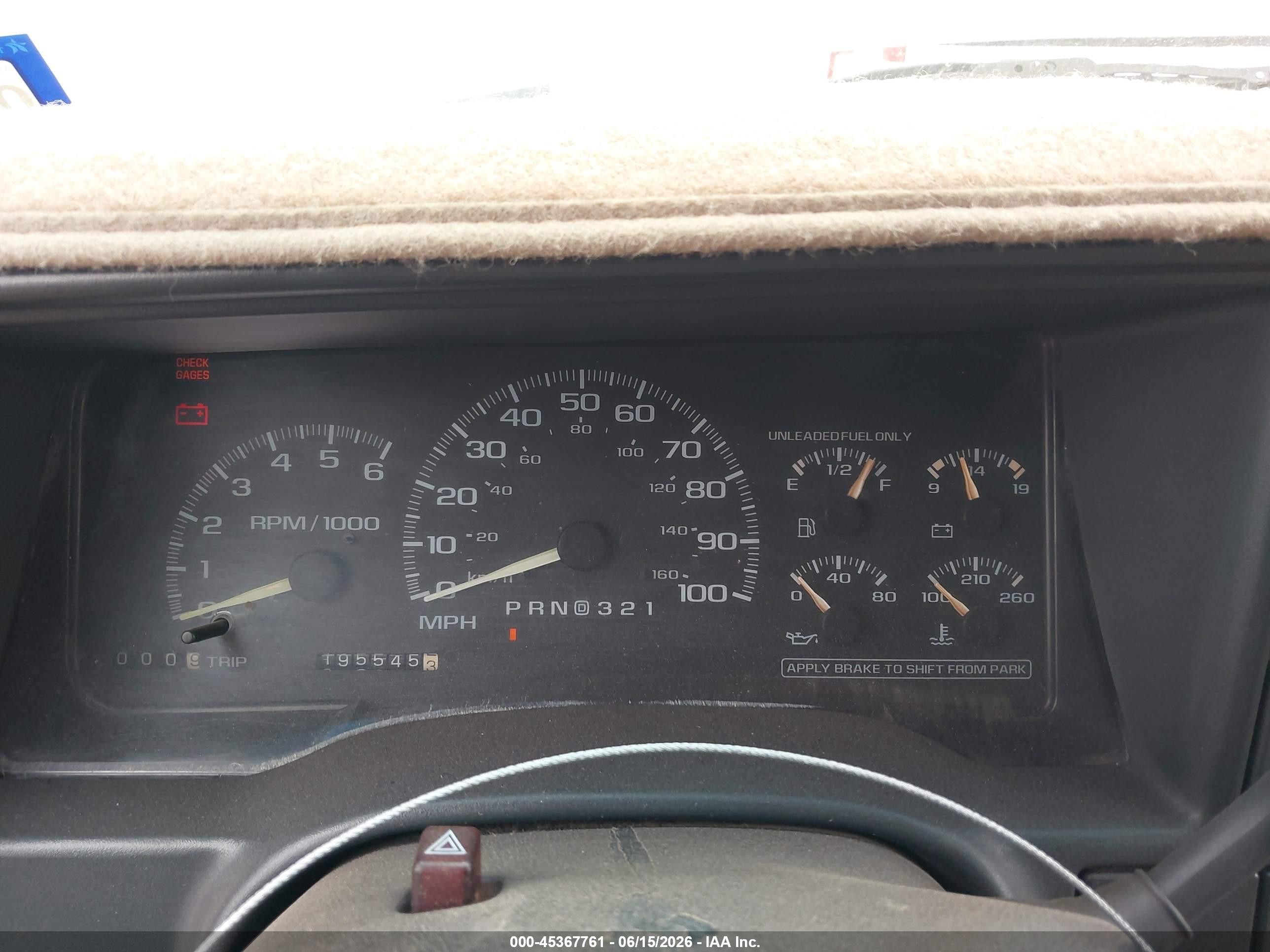 1999 Chevrolet K2500   White vin: 1GCGK23J4XF083335