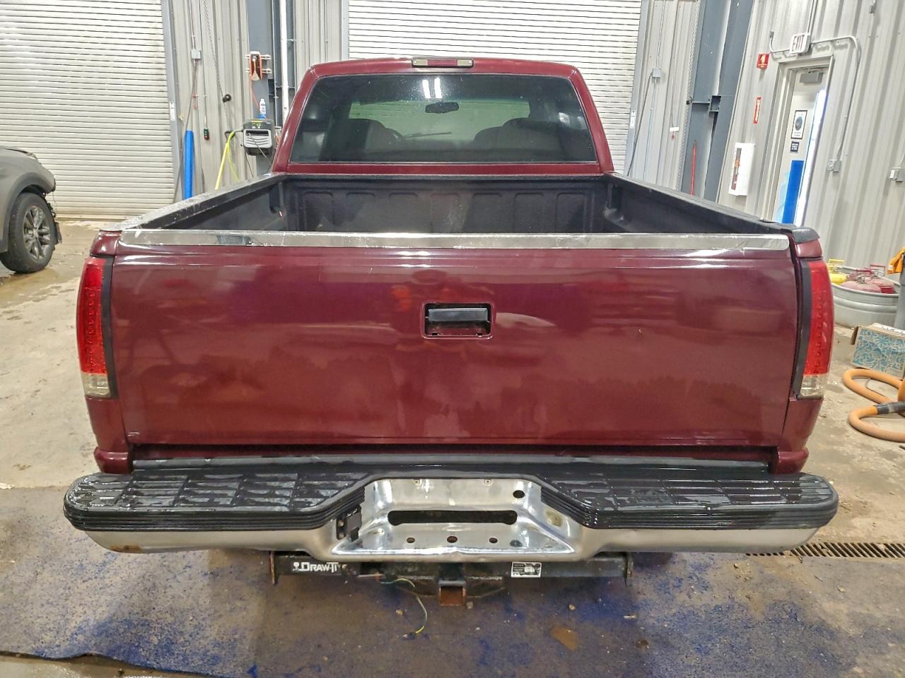 2000 Chevrolet Gmt-400 K2500 Burgundy vin: 1GCGK23J6YF427507