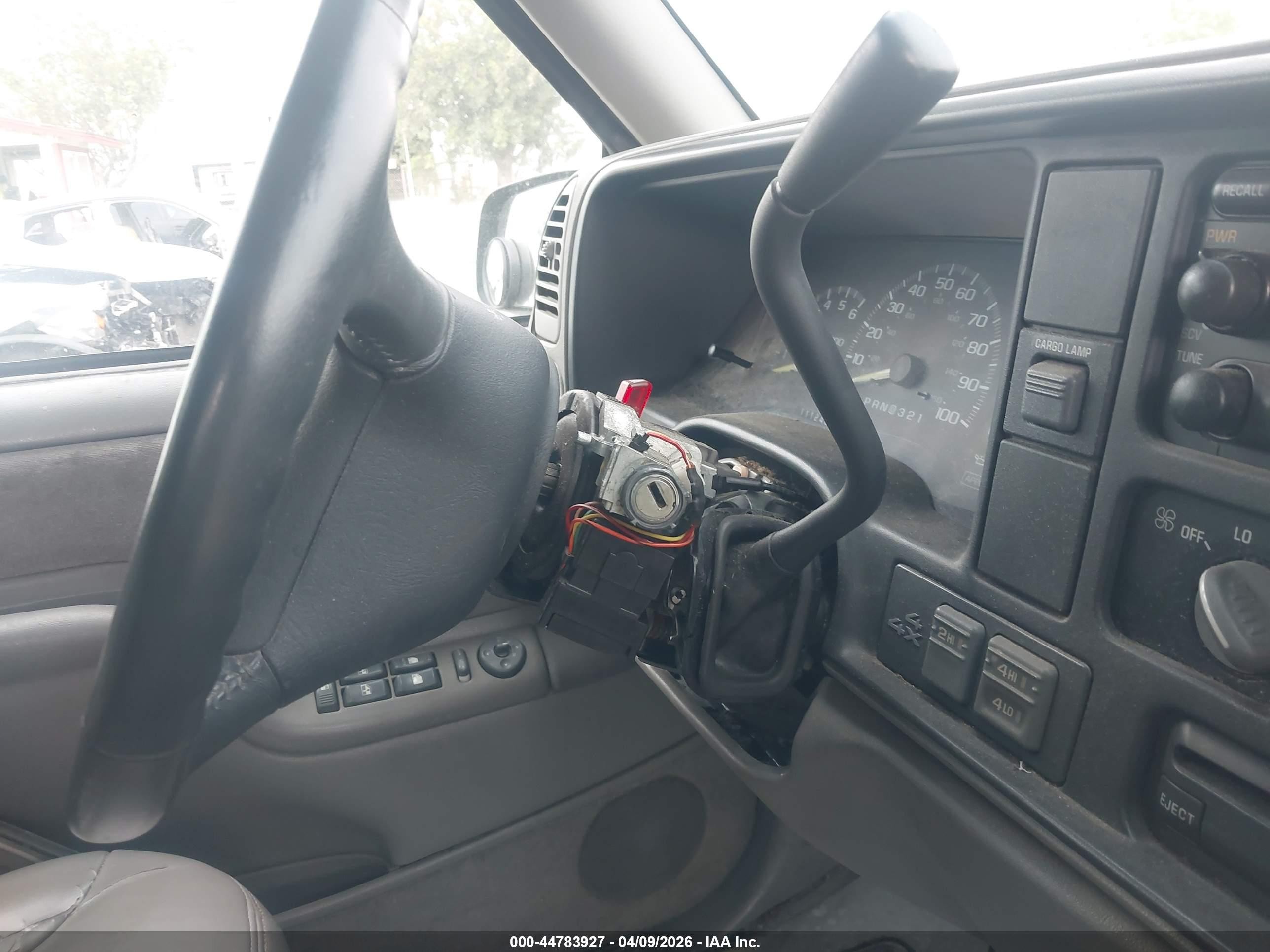 2000 Chevrolet K2500   Коричневый vin: 1GCGK23JXYF462180