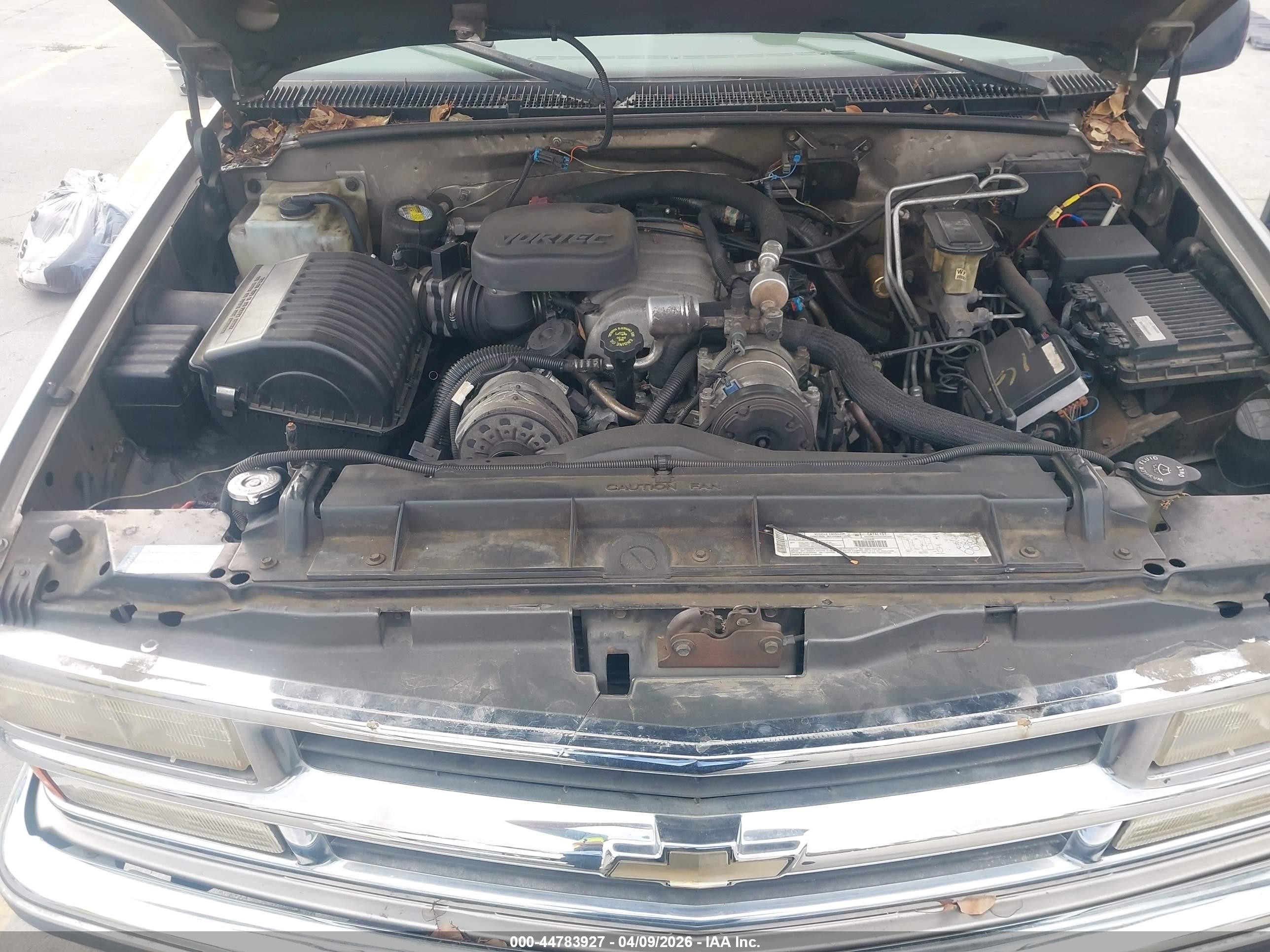2000 Chevrolet K2500   Коричневый vin: 1GCGK23JXYF462180