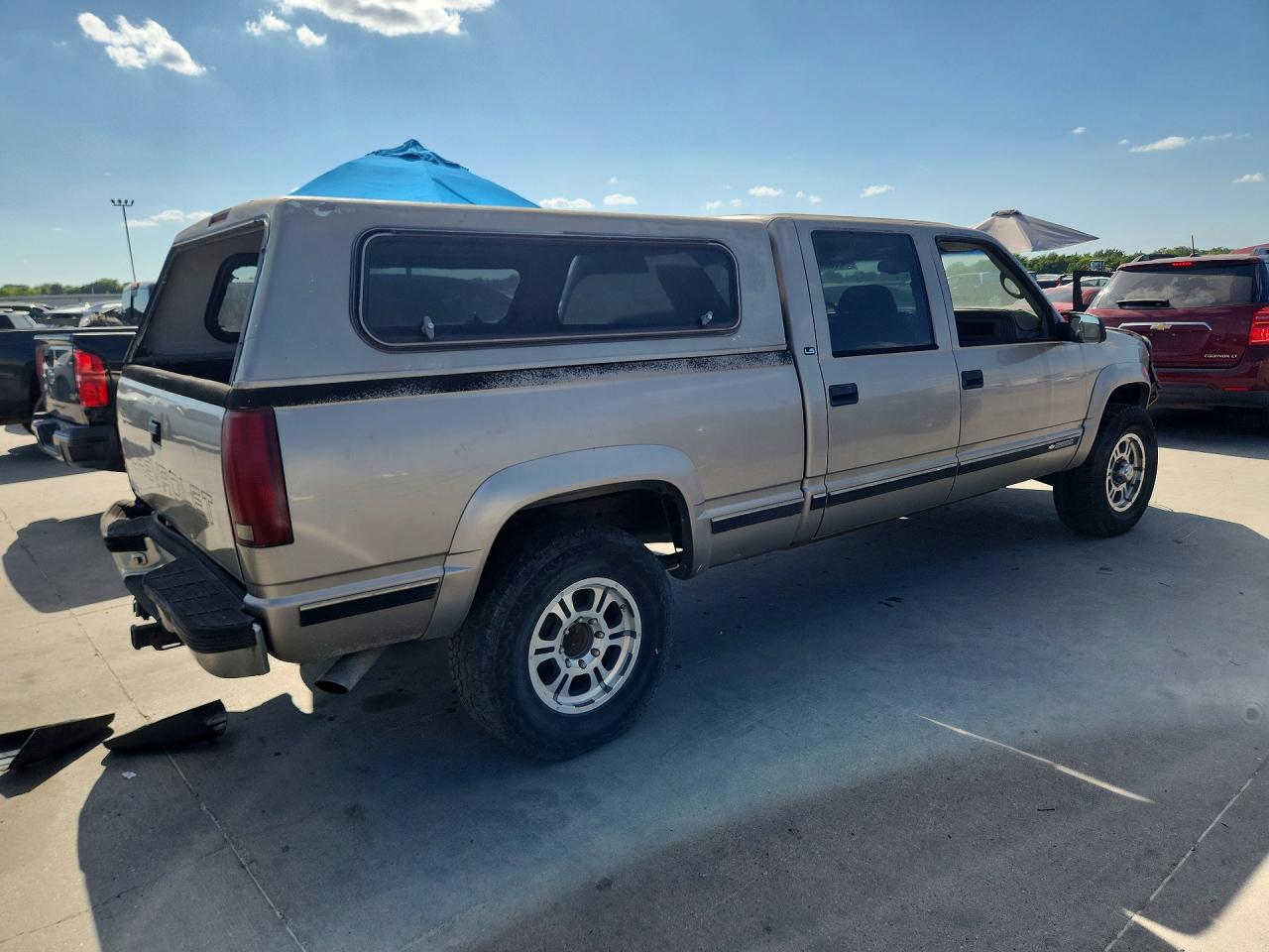 1999 Chevrolet Gmt-400 K2500 Silver vin: 1GCGK23R7XF011745